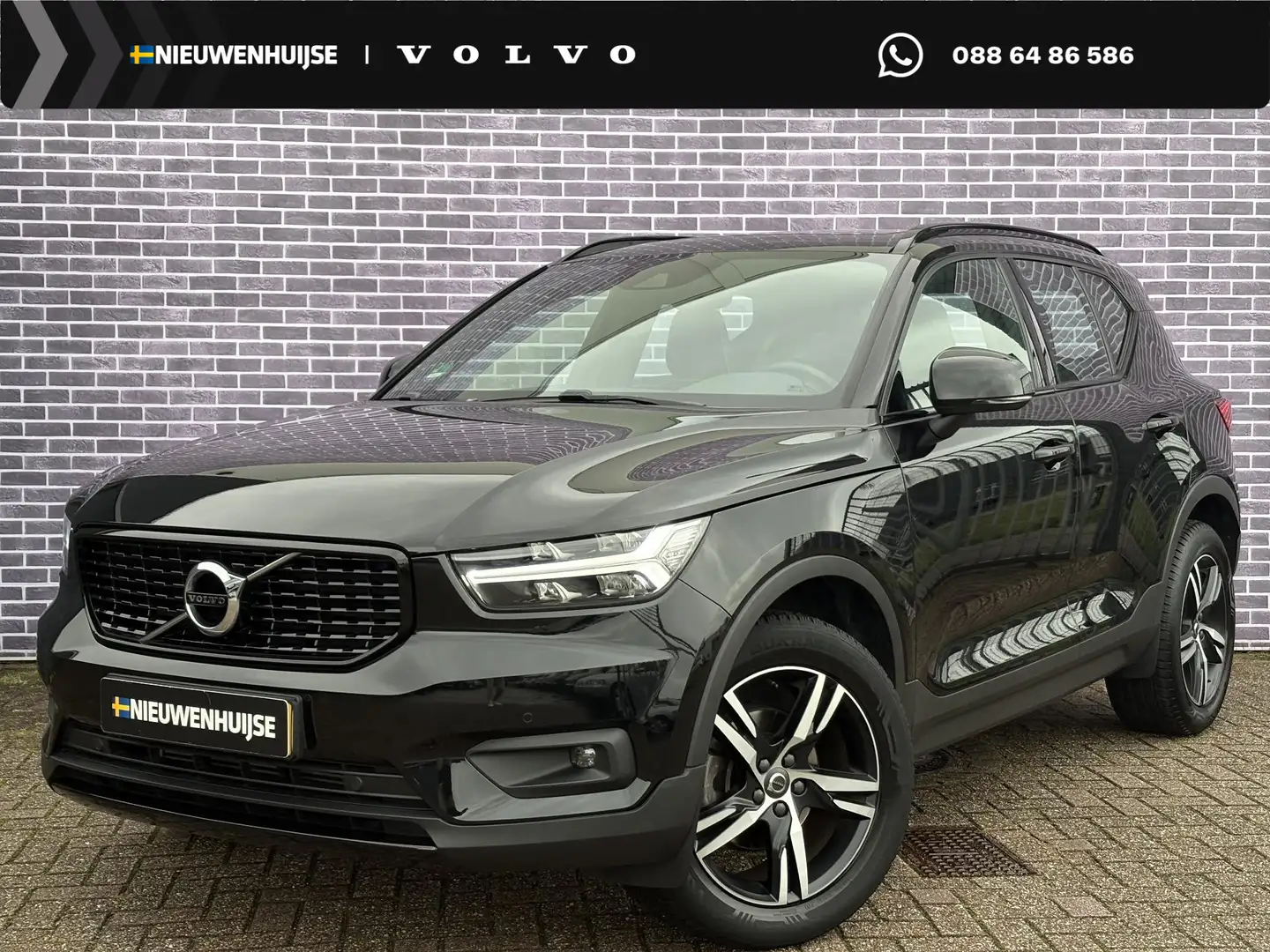 Volvo XC40 1.5 T2 R-Design | LED | Stoel + Stuurverwarming | Zwart - 1