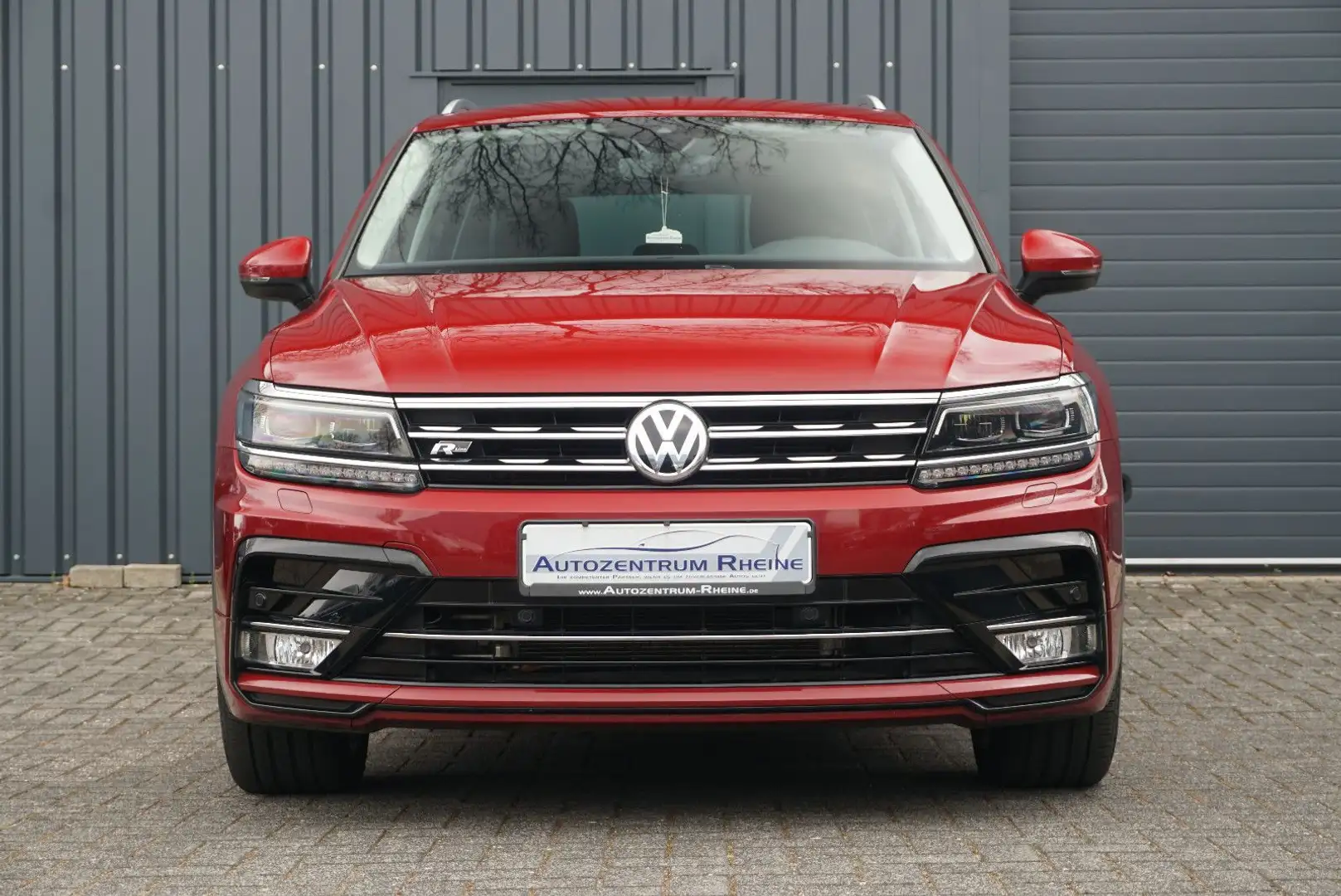 Volkswagen Tiguan R-Line 4Motion Nav SHZ ACC RFK Leder 1.Hd Rood - 2