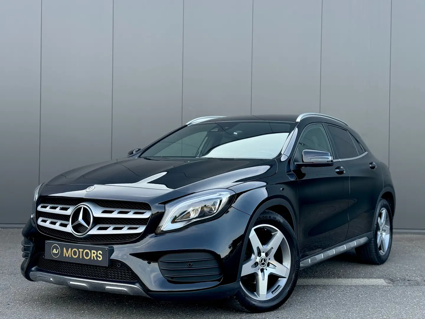 Mercedes-Benz GLA 180 122cv - Boite Auto. - Pack AMG - GPS - Caméra Noir - 1