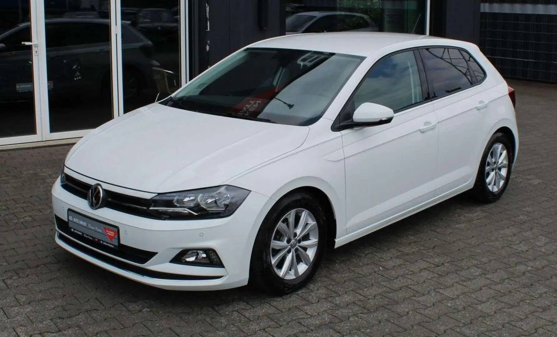 Volkswagen Polo VI Highline, 1,0 TSI 70KW/95PS Weiß - 1
