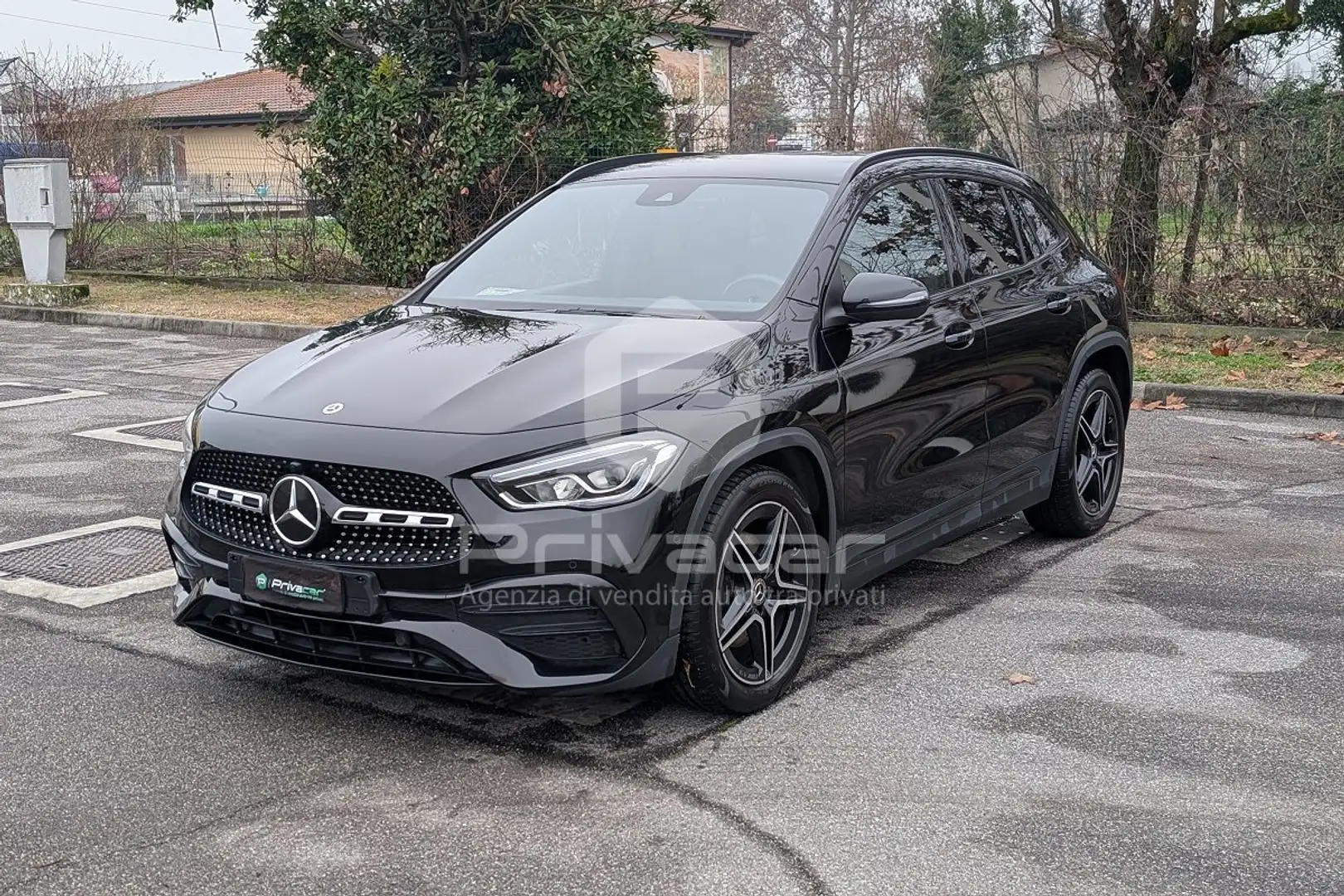 Mercedes-Benz GLA 180 GLA 180 d Automatic Premium Noir - 1