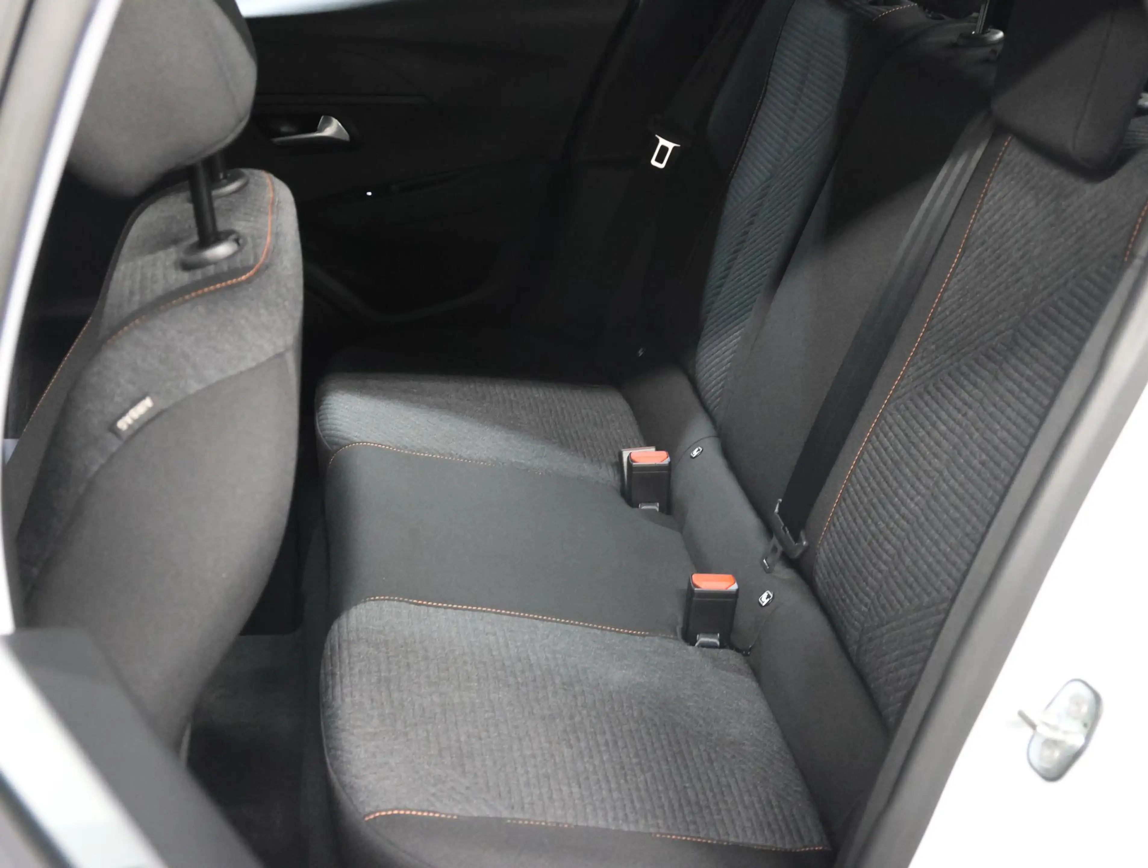 Peugeot e-208 EV Business 51 kWh | 8 jaar garantie | Navigatie | — photo 15