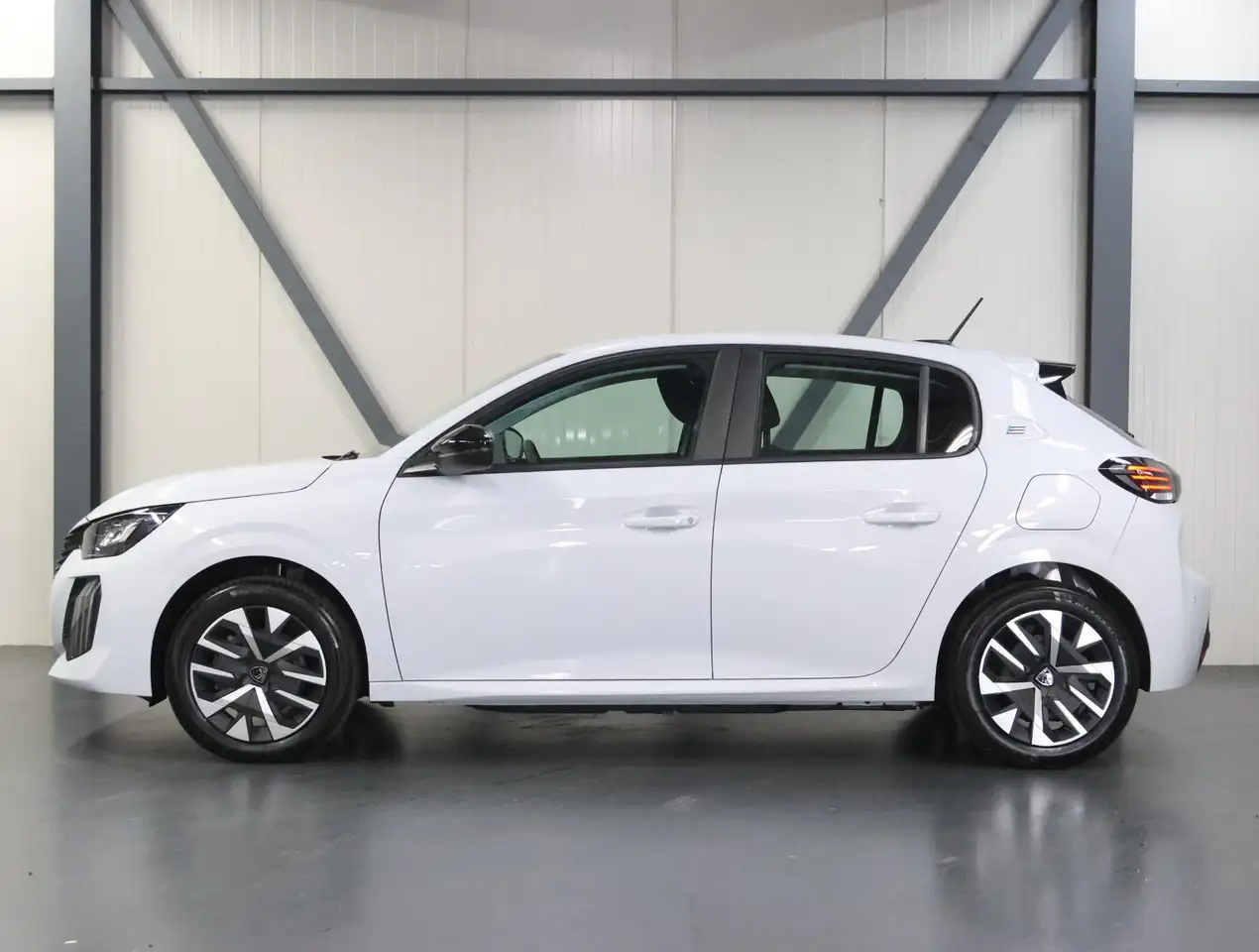 Peugeot e-208 2026