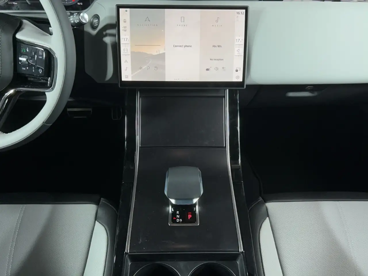 Land Rover Range Rover Velar 2026 — фото 12