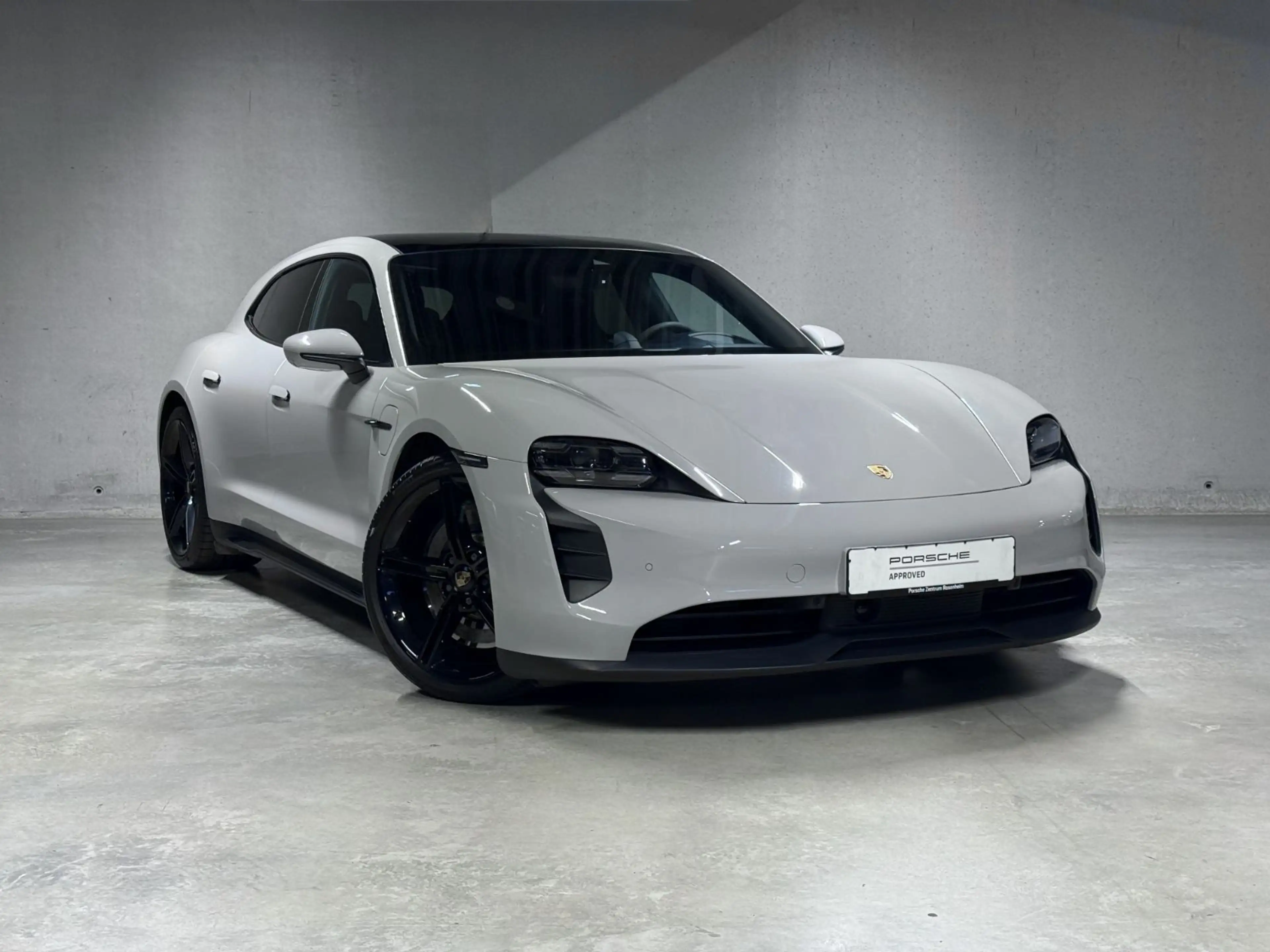 Porsche Taycan GTS Sport Turismo | Head-Up | InnoDrive | — photo 8