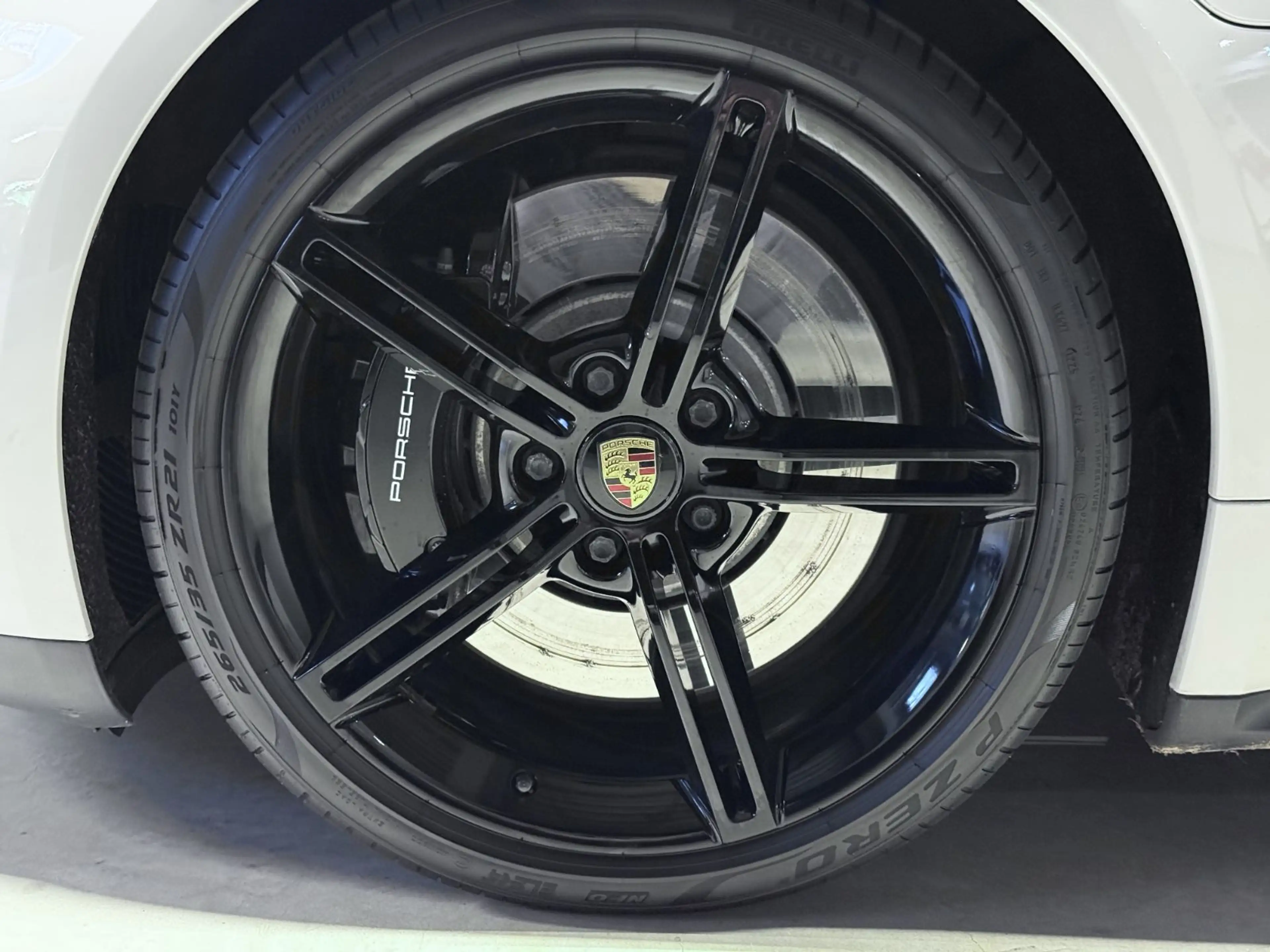 Porsche Taycan GTS Sport Turismo | Head-Up | InnoDrive | — photo 11