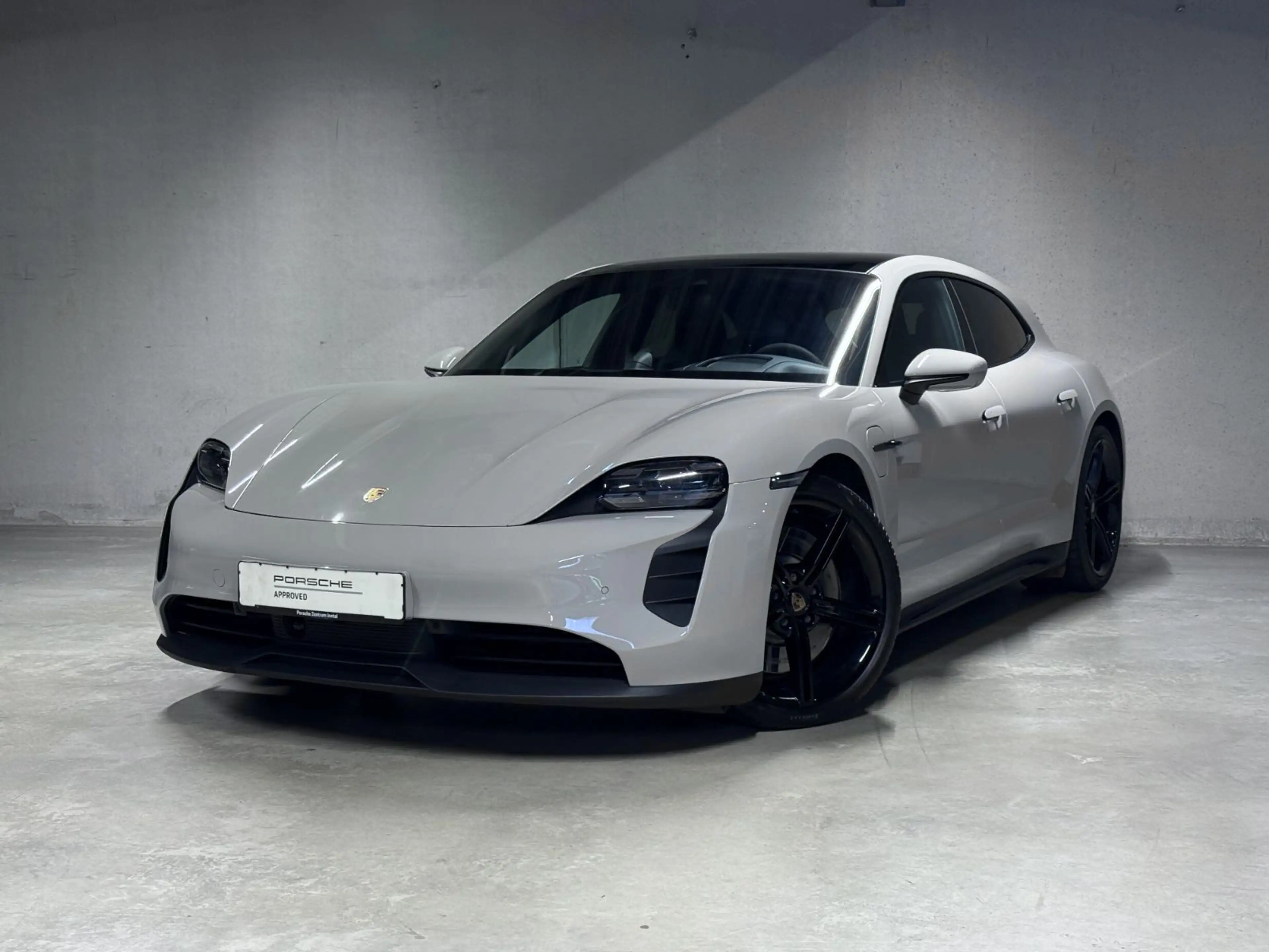 Porsche Taycan GTS Sport Turismo | Head-Up | InnoDrive | — photo 2