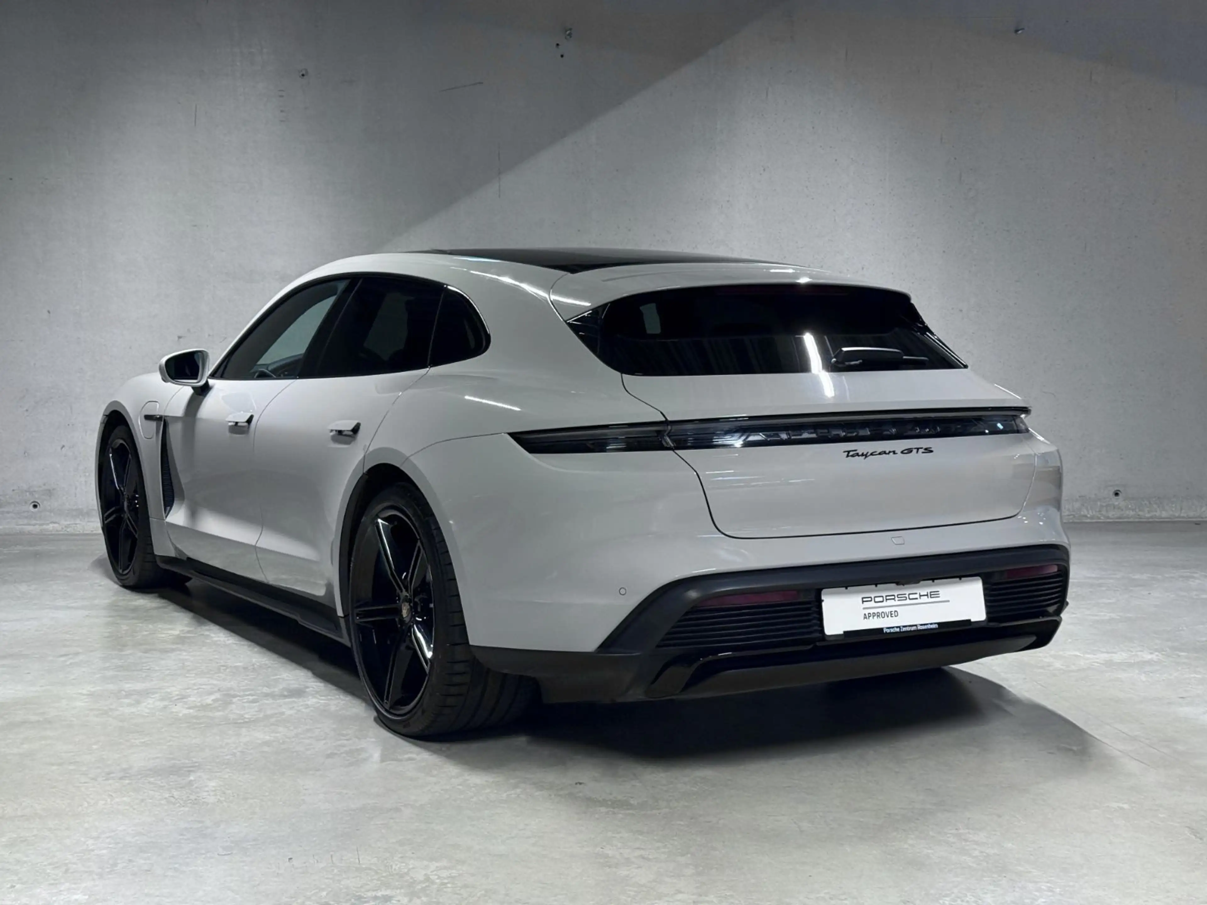 Porsche Taycan GTS Sport Turismo | Head-Up | InnoDrive | — photo 4