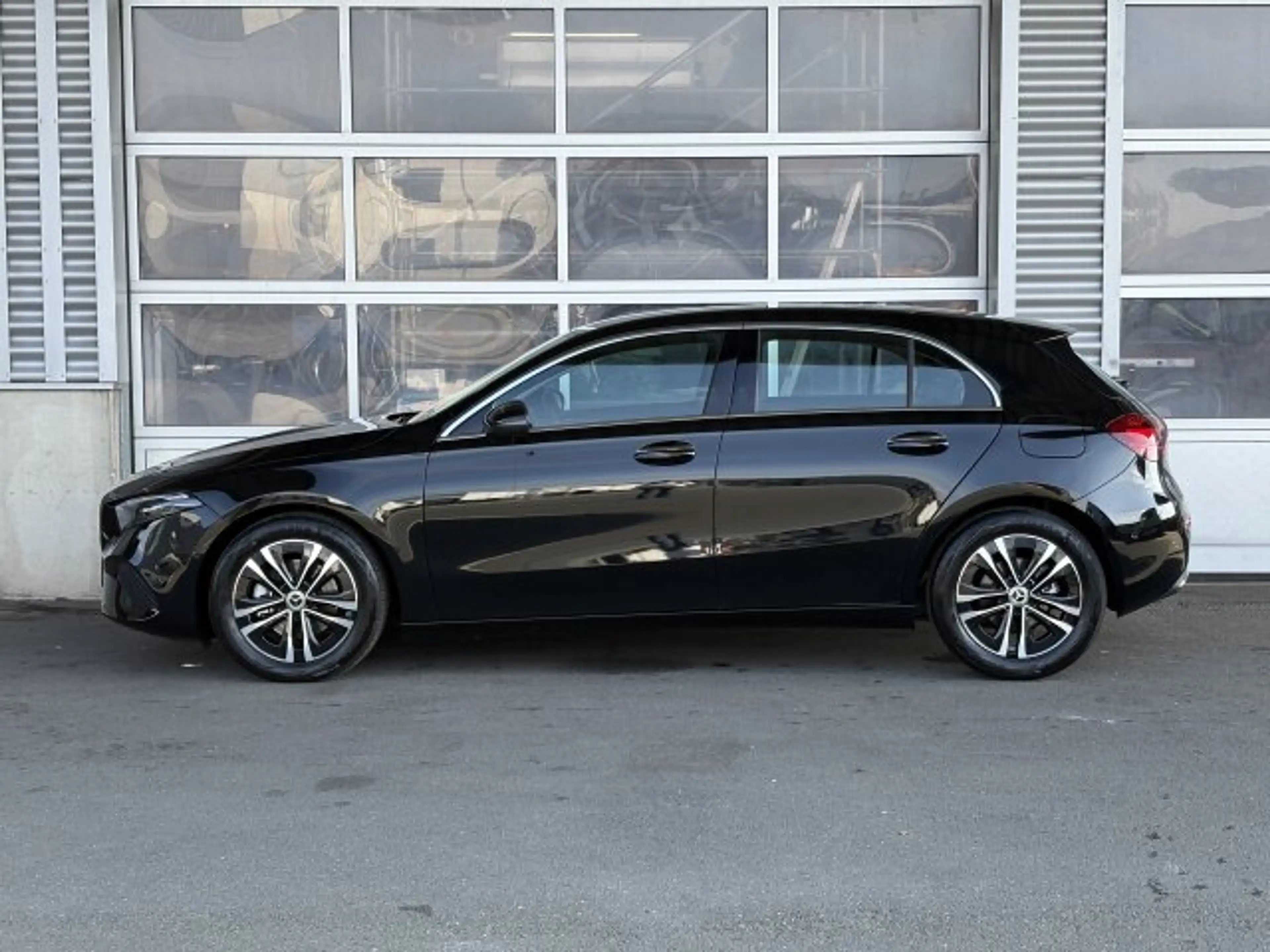 Mercedes-Benz A 200 A 200 Progressive Advanced LED Kamera Winter-Pak — photo 8
