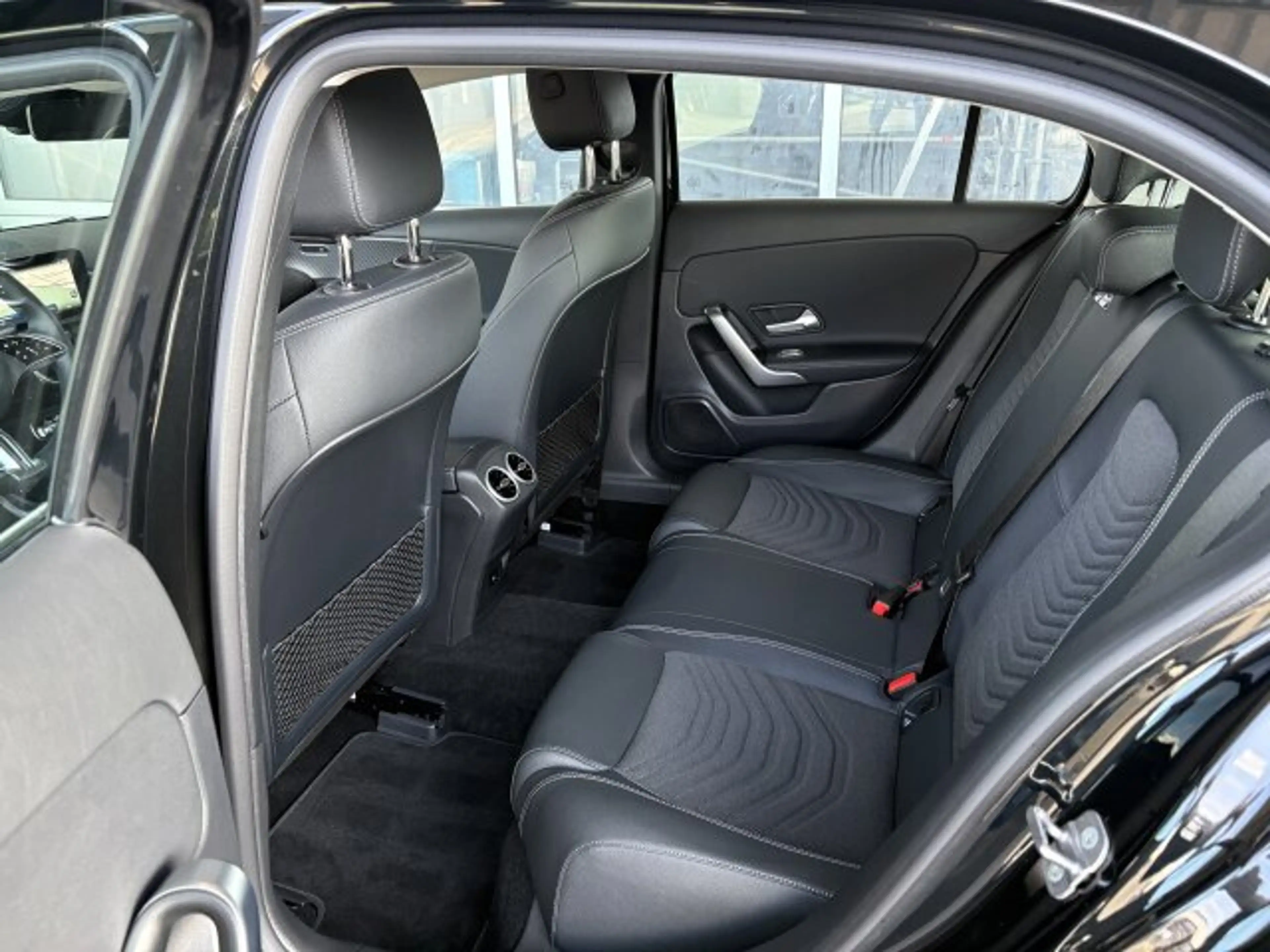 Mercedes-Benz A 200 A 200 Progressive Advanced LED Kamera Winter-Pak — photo 12