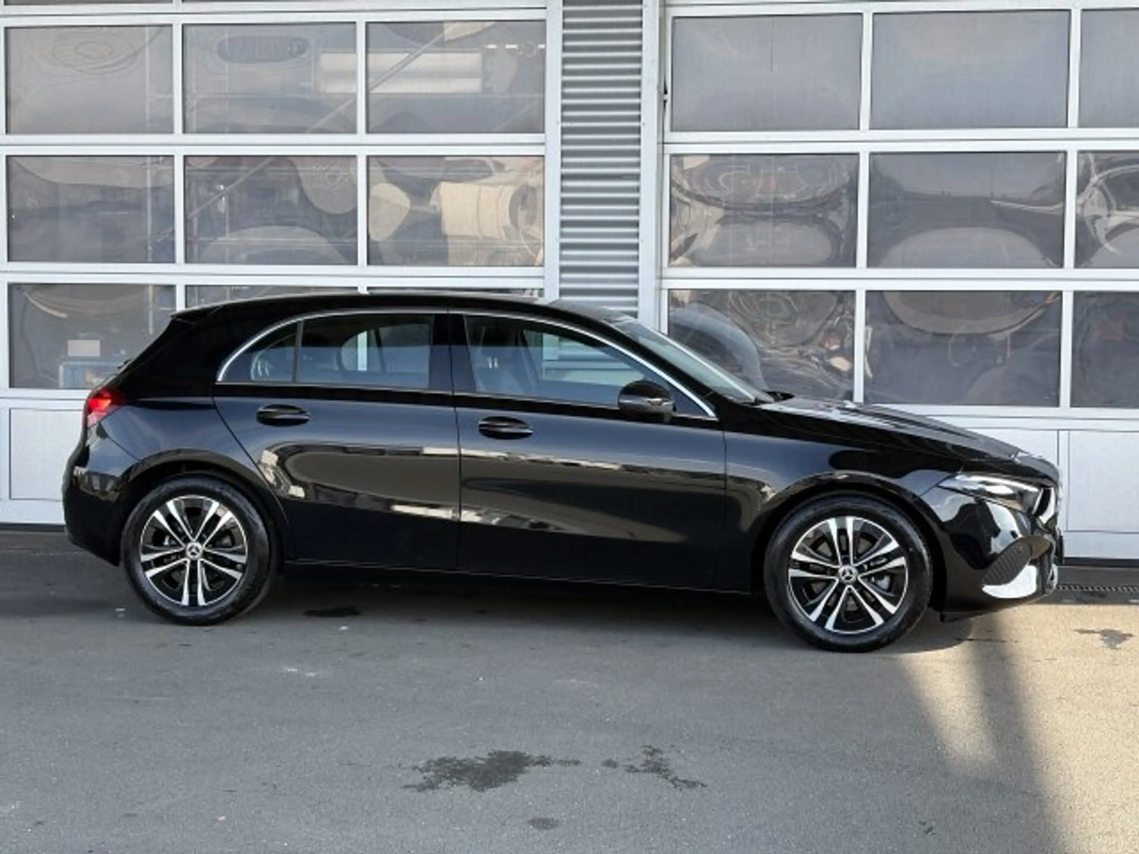 Mercedes-Benz A 200 A 200 Progressive Advanced LED Kamera Winter-Pak — photo 7