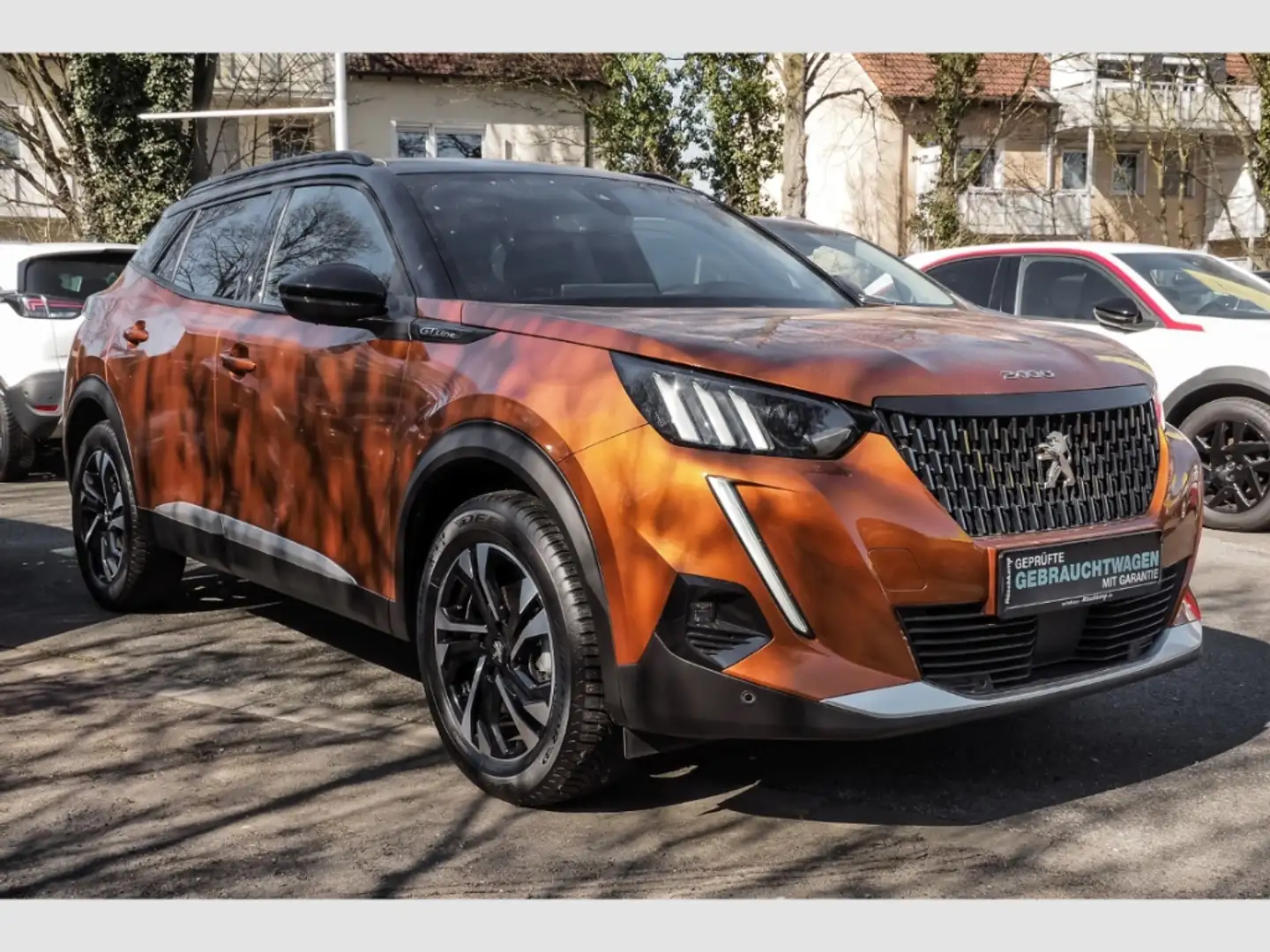 Peugeot 2008 GT-Line 1.2 Voll-LED RückKam Navi PDCv+h Allwetter Naranja - 2