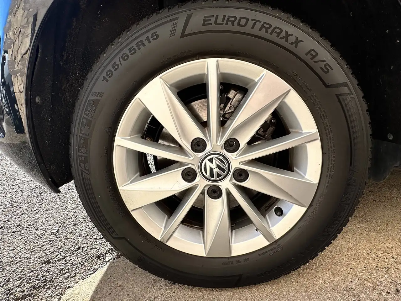 Volkswagen Golf Standard Model — photo 11