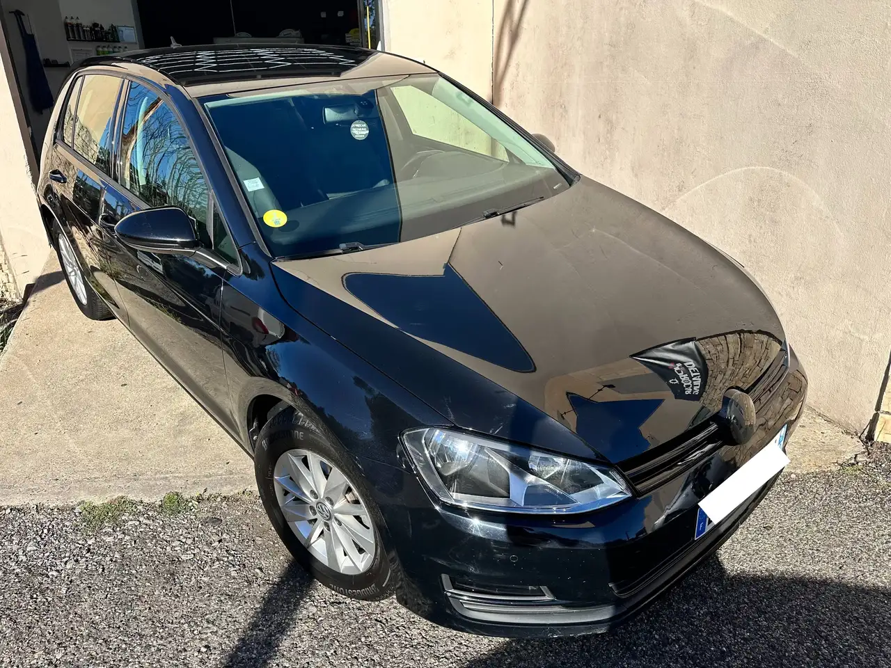 Volkswagen Golf Standard Model
