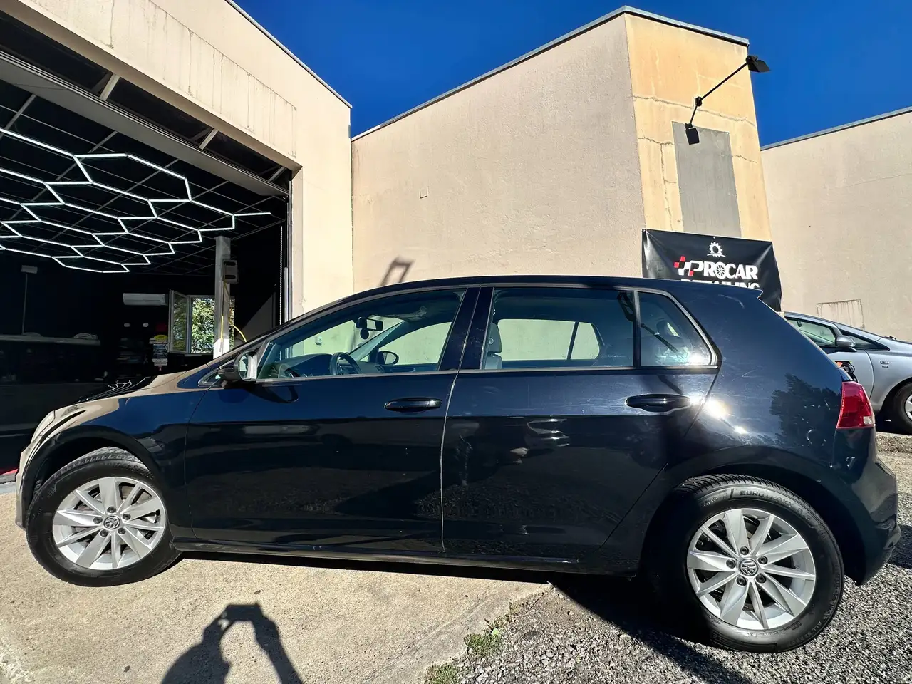 Volkswagen Golf Standard Model — photo 10