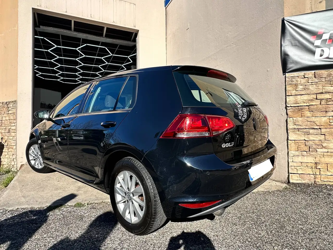 Volkswagen Golf Standard Model — photo 8