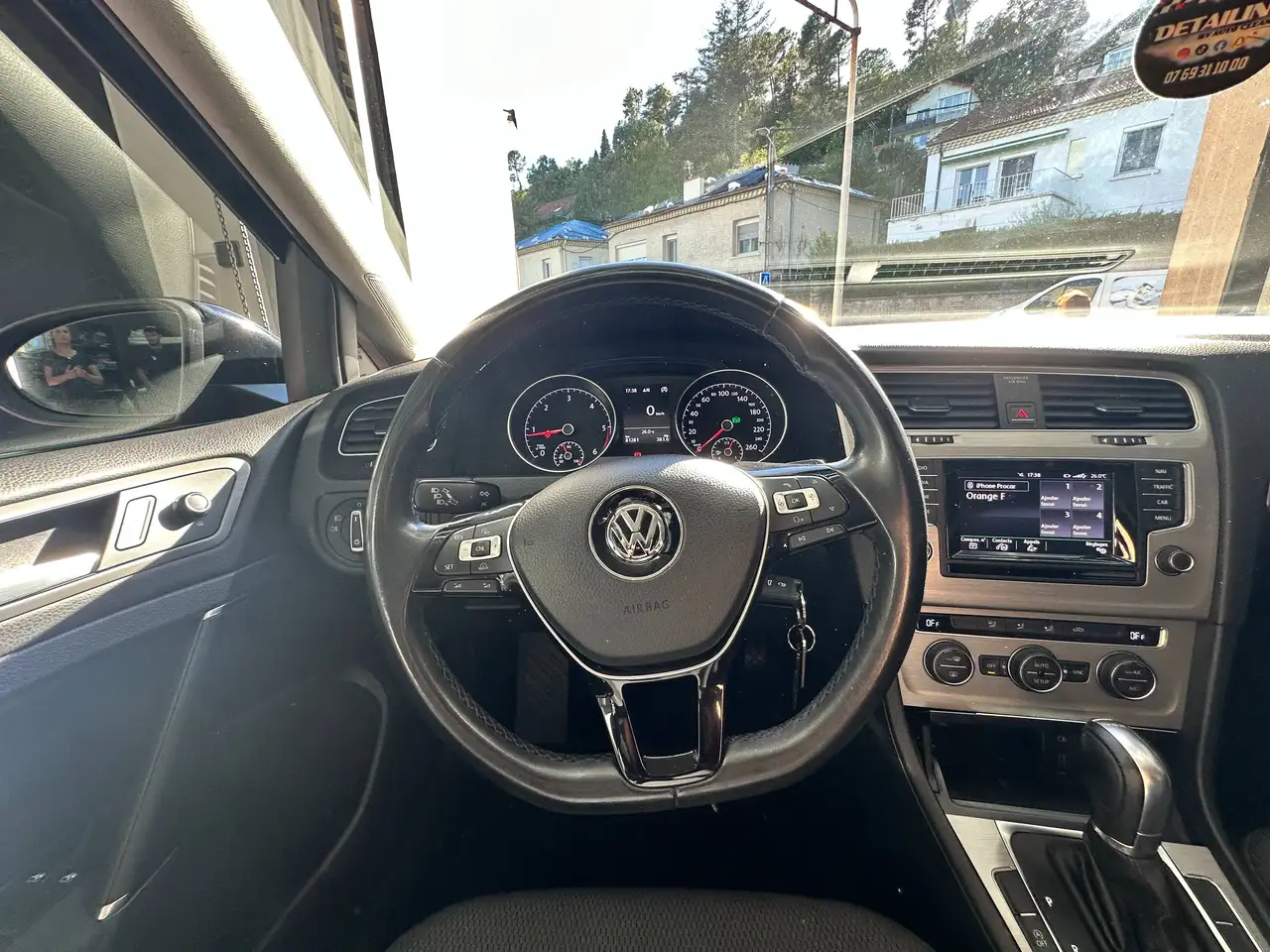 Volkswagen Golf Standard Model — photo 42