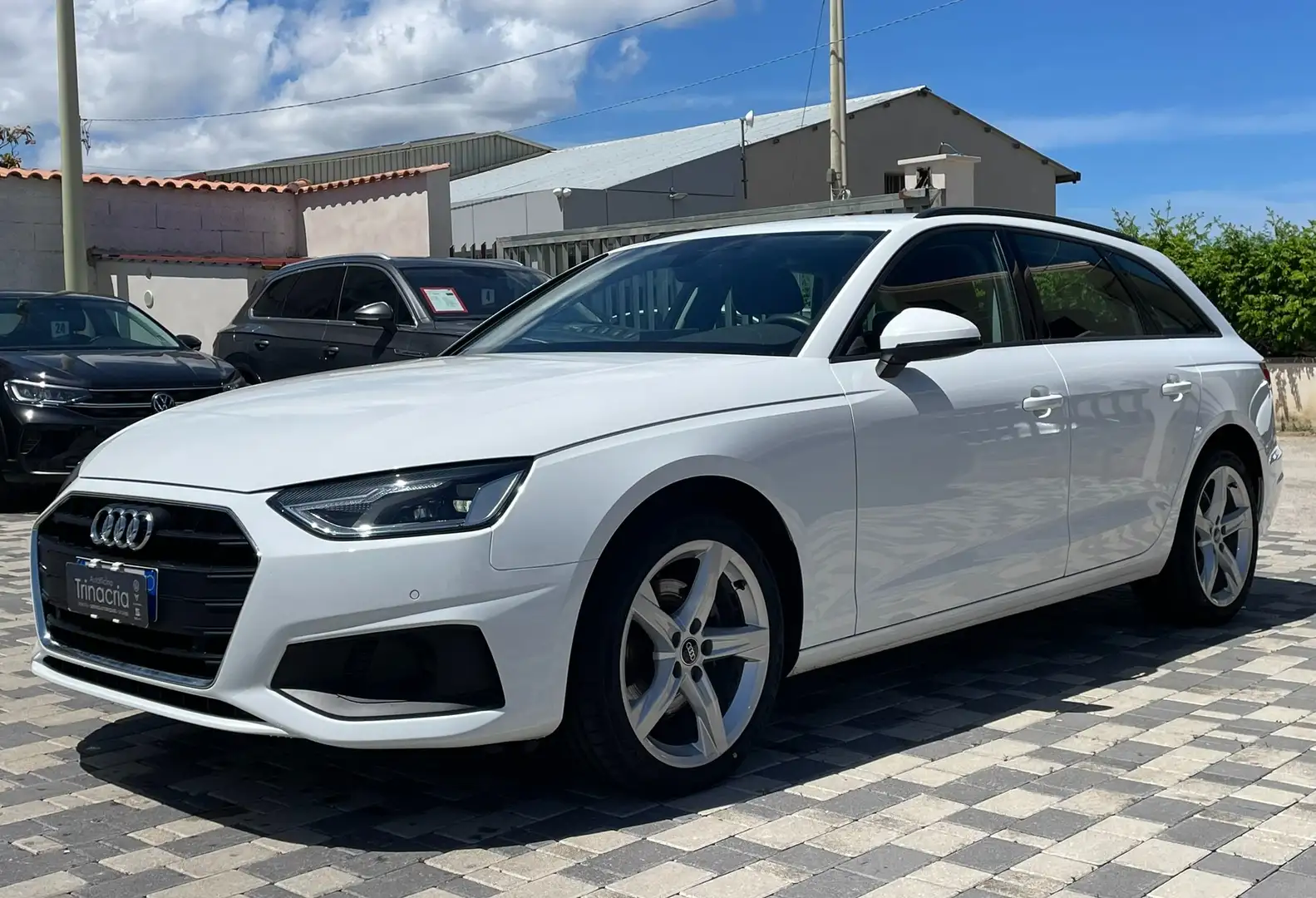 Audi A4 Avant Business 2.0 TDI 136CV s-tronic mhev 30 Bianco - 1