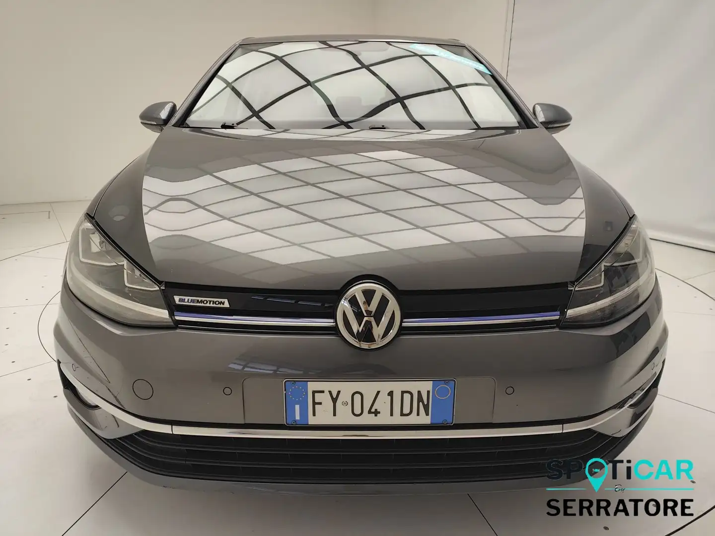 Volkswagen Golf VII 5p 1.5 tgi Highline 130cv dsg Grigio - 2