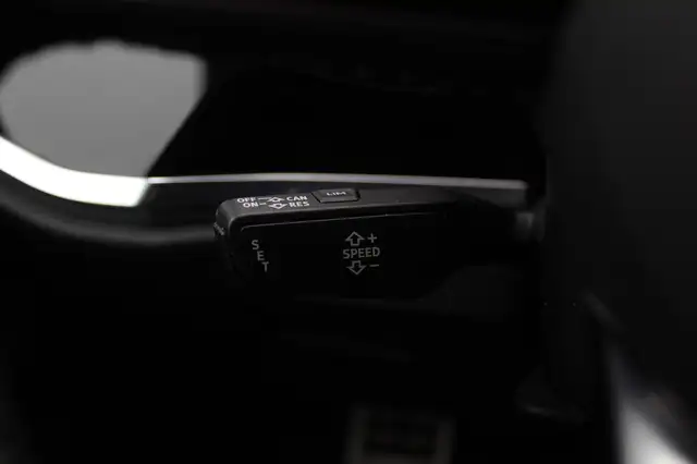 Audi Q3 view 29