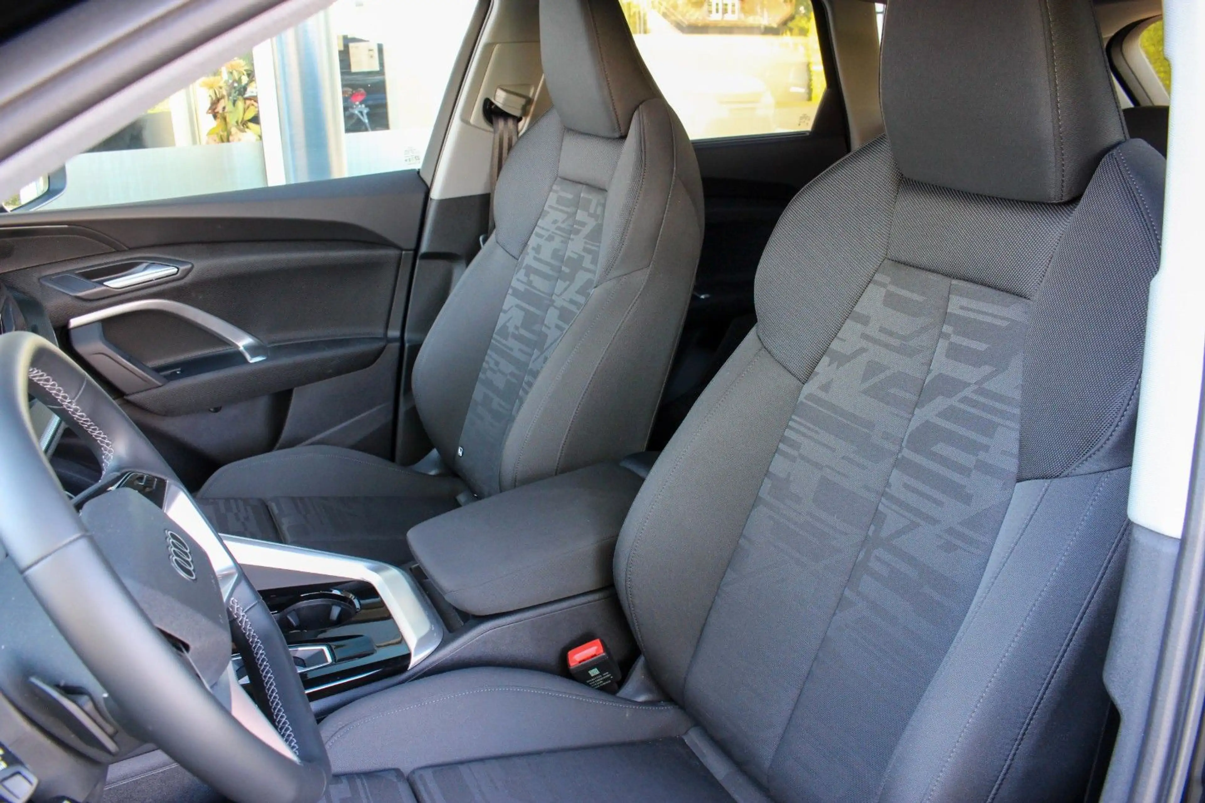 Audi Q5 2.0 TDI / S-LINE / 21"/ BUSINESS/ AHK — photo 11