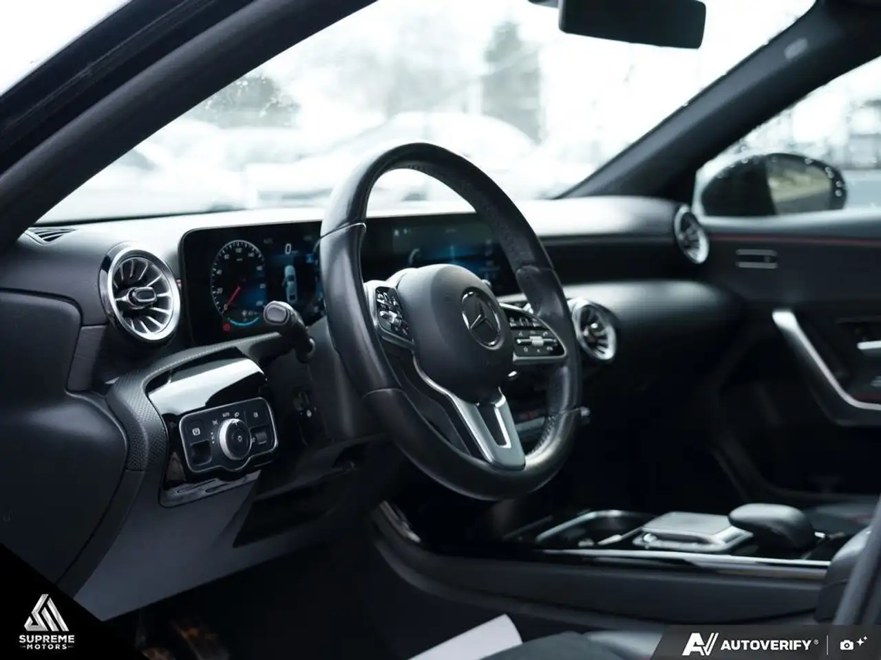 Mercedes-Benz A-Class снимка Mercedes-Benz A-Class