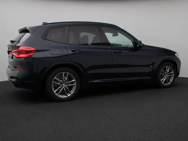 BMW X3 M view 6