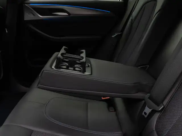 BMW X3 M view 28