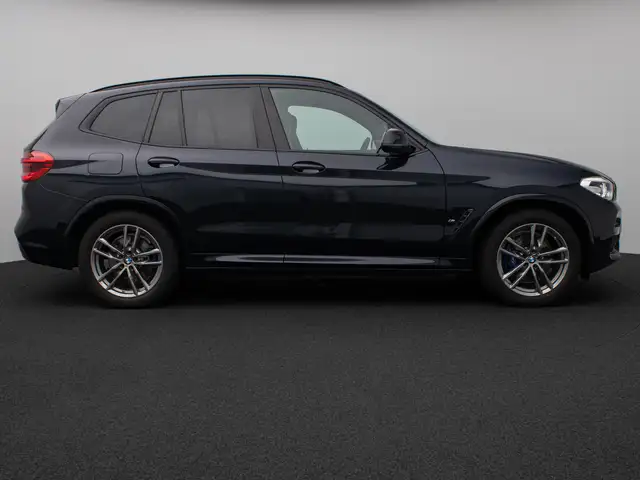 BMW X3 M view 5