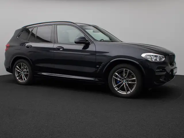 BMW X3 M view 4