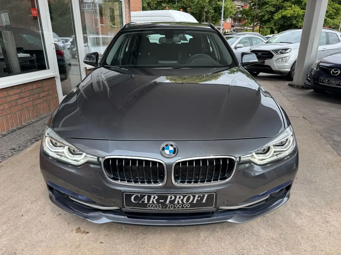BMW 320 i Touring Sport Line Autom. Navi/LED/53 Tkm Grigio - 2