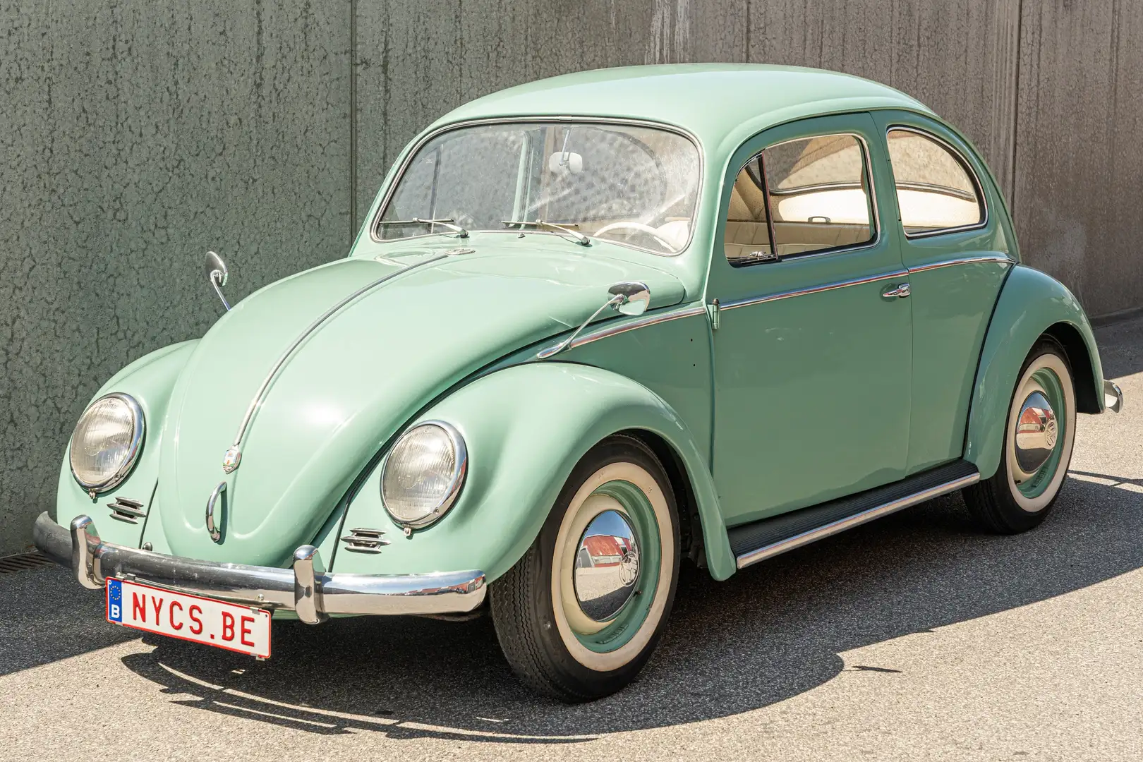 Oldtimer Volkswagen Coccinelle 1200 Grün - 1