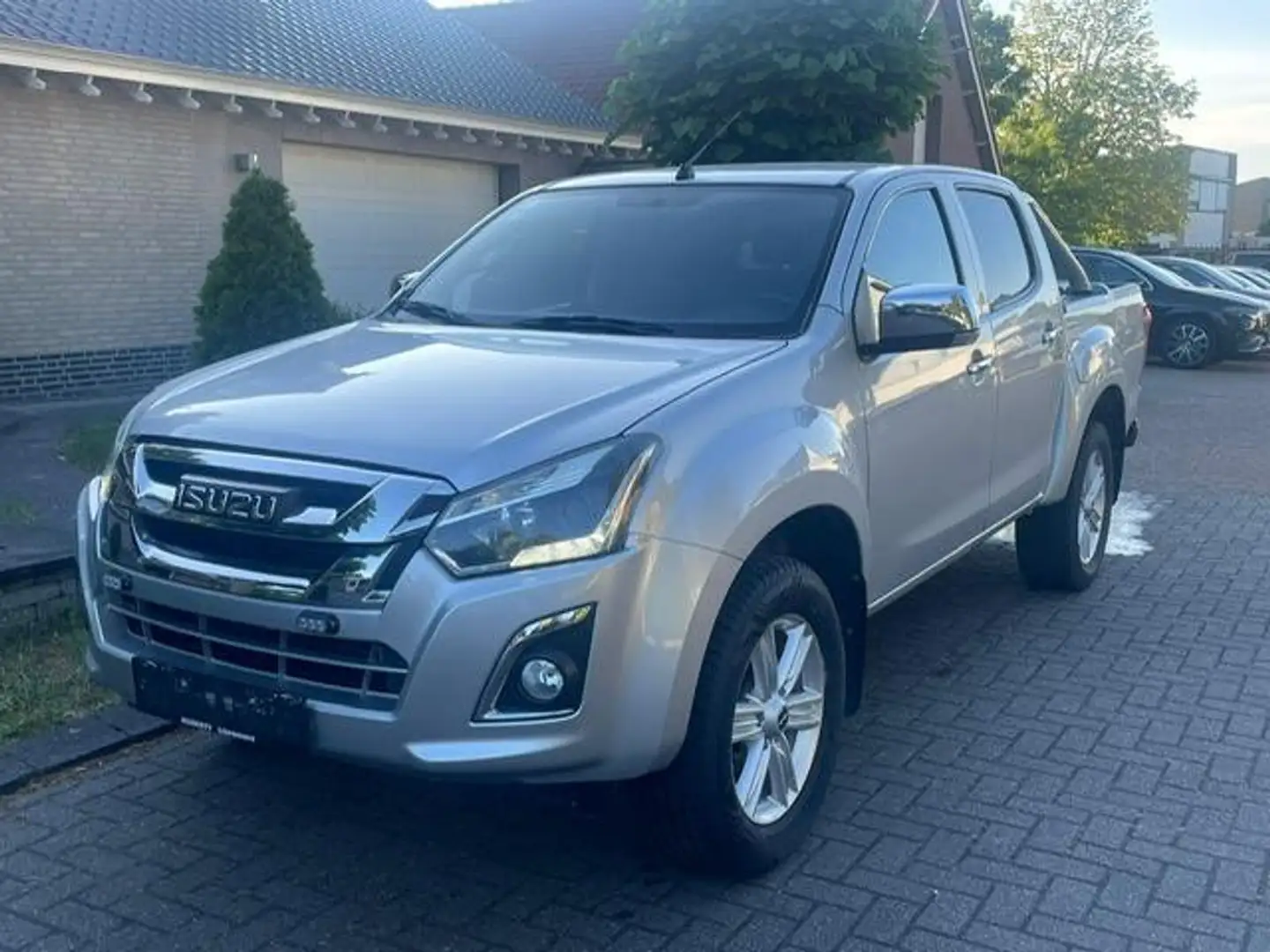Isuzu D-Max 4X4 LSX EURO 6 AIRCO Argento - 1