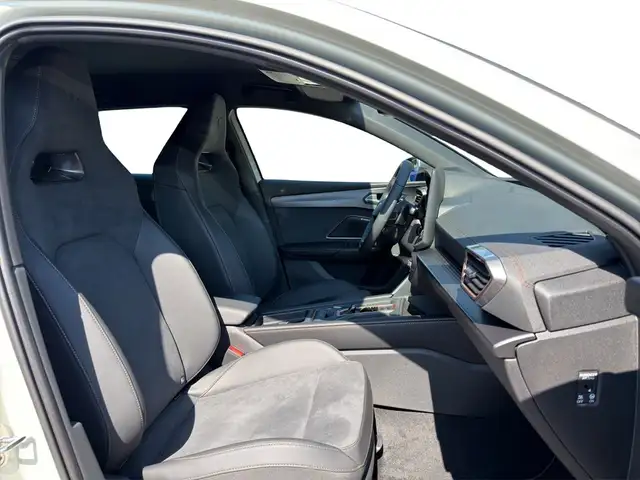 Cupra Leon view 12