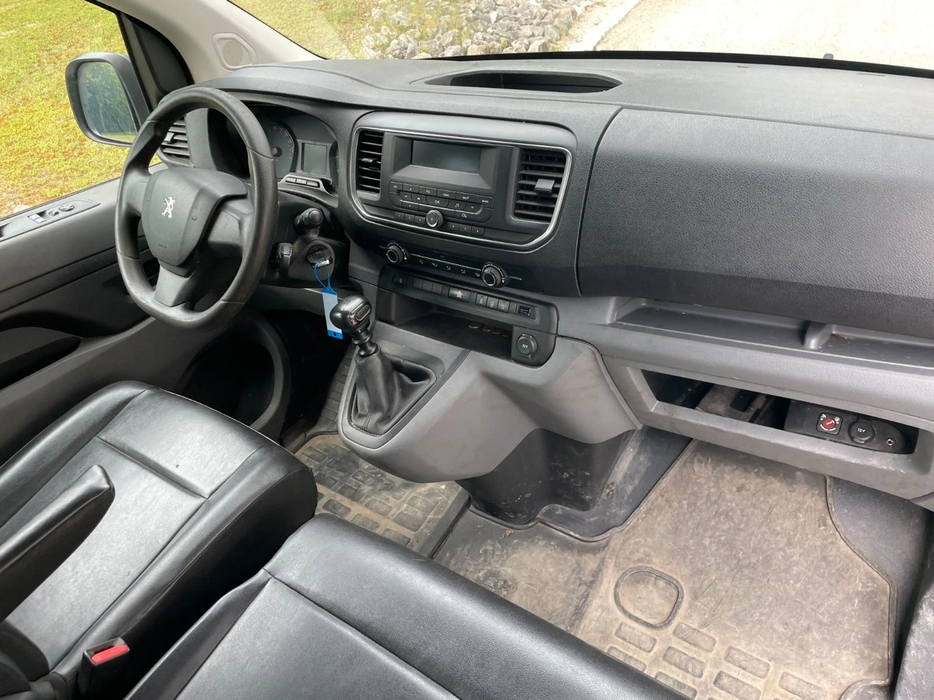 Peugeot Expert Traveller Kombi L3, Klima, AHK , Euro 6 — photo 11
