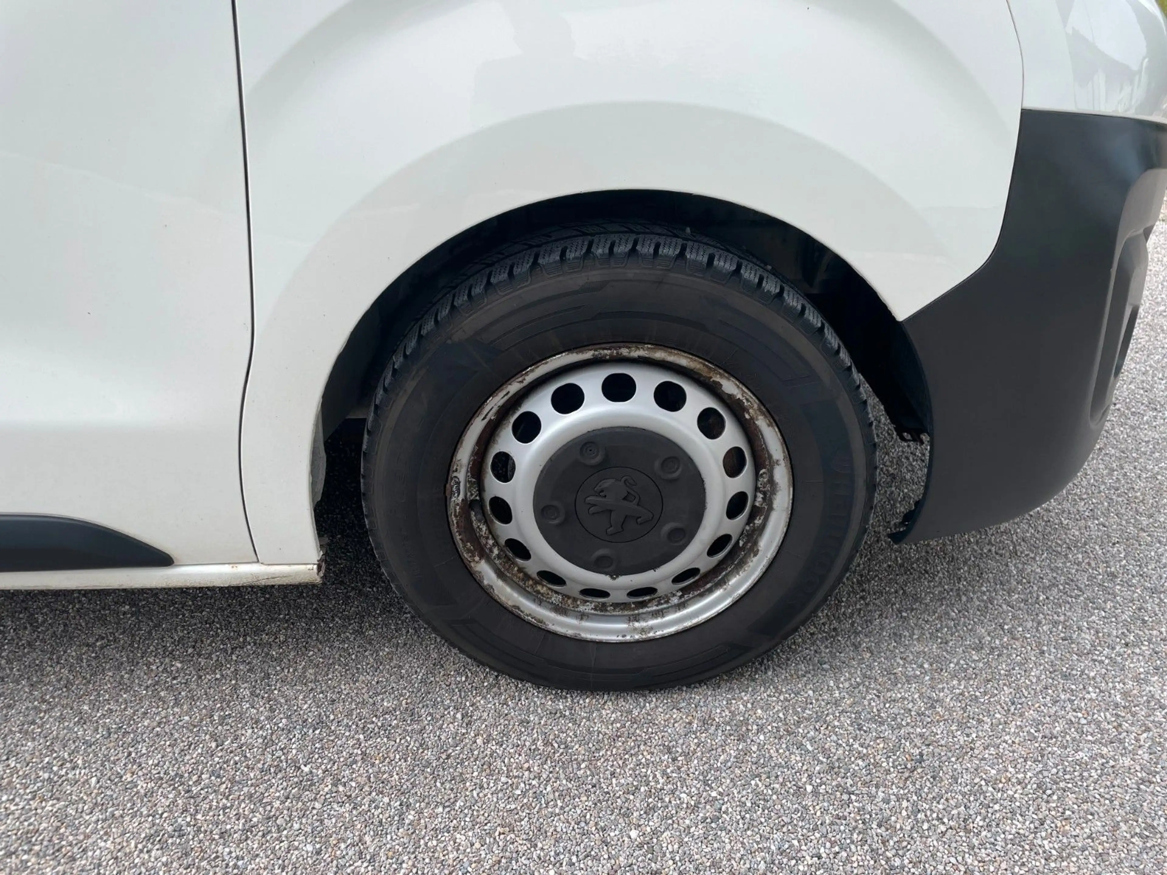 Peugeot Expert Traveller Kombi L3, Klima, AHK , Euro 6 — photo 6