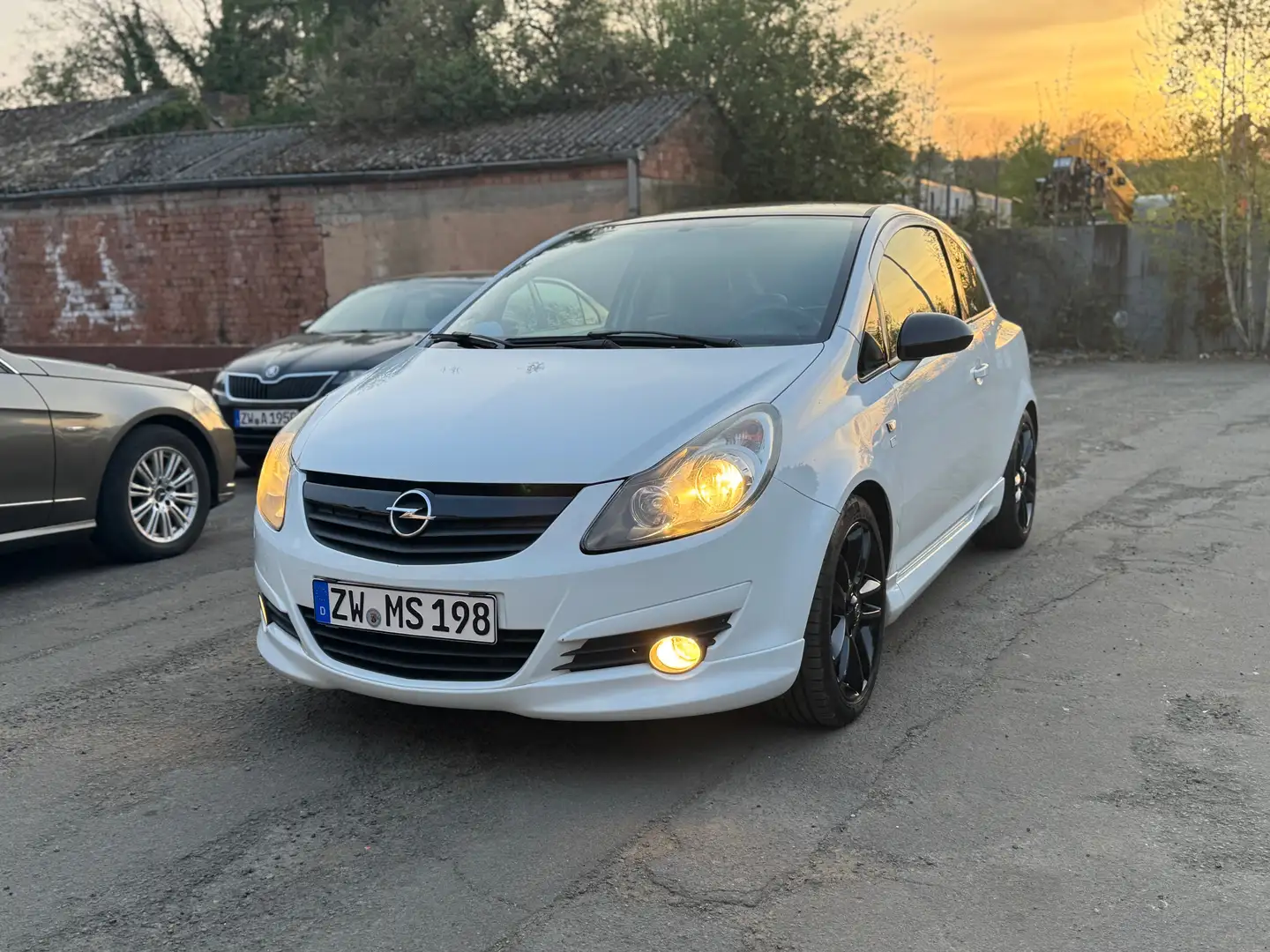 Opel Corsa Corsa 1.4 16V Limited Edition Weiß - 1