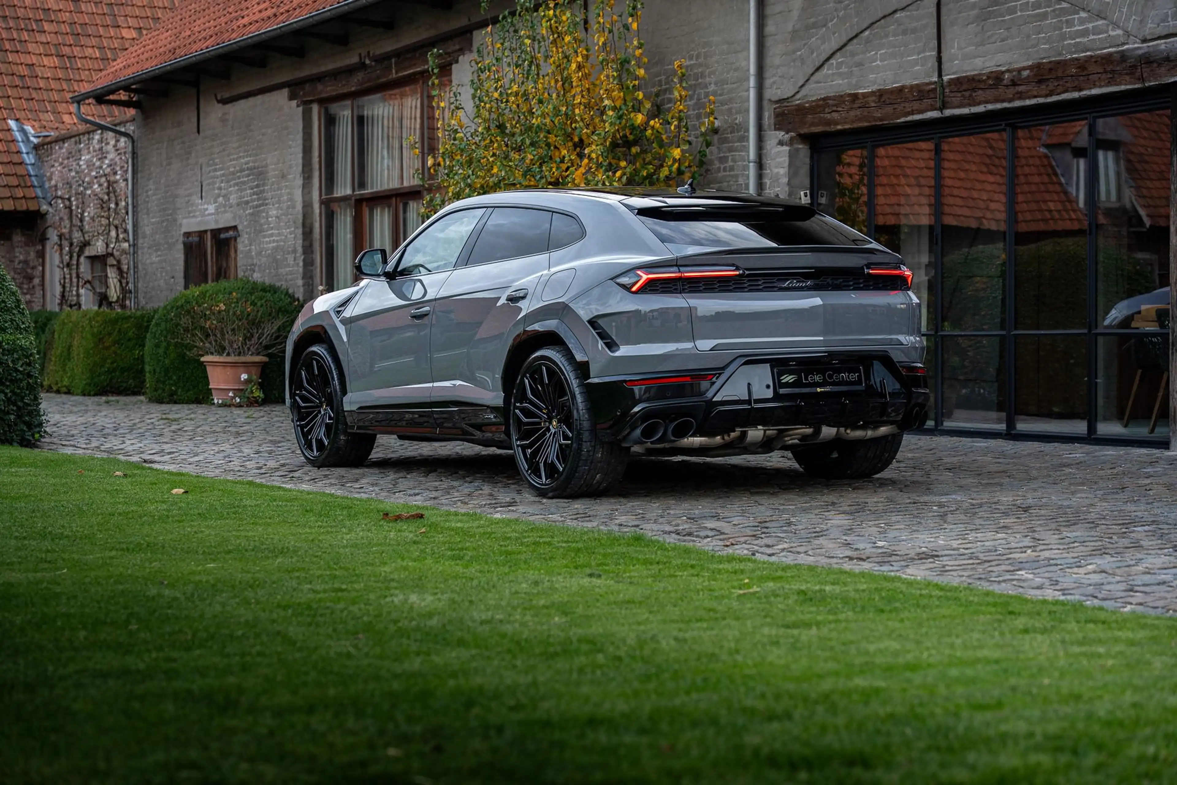 Lamborghini Urus SE 2025 / 588kW / PLUG-IN / 51G CO2 — photo 5