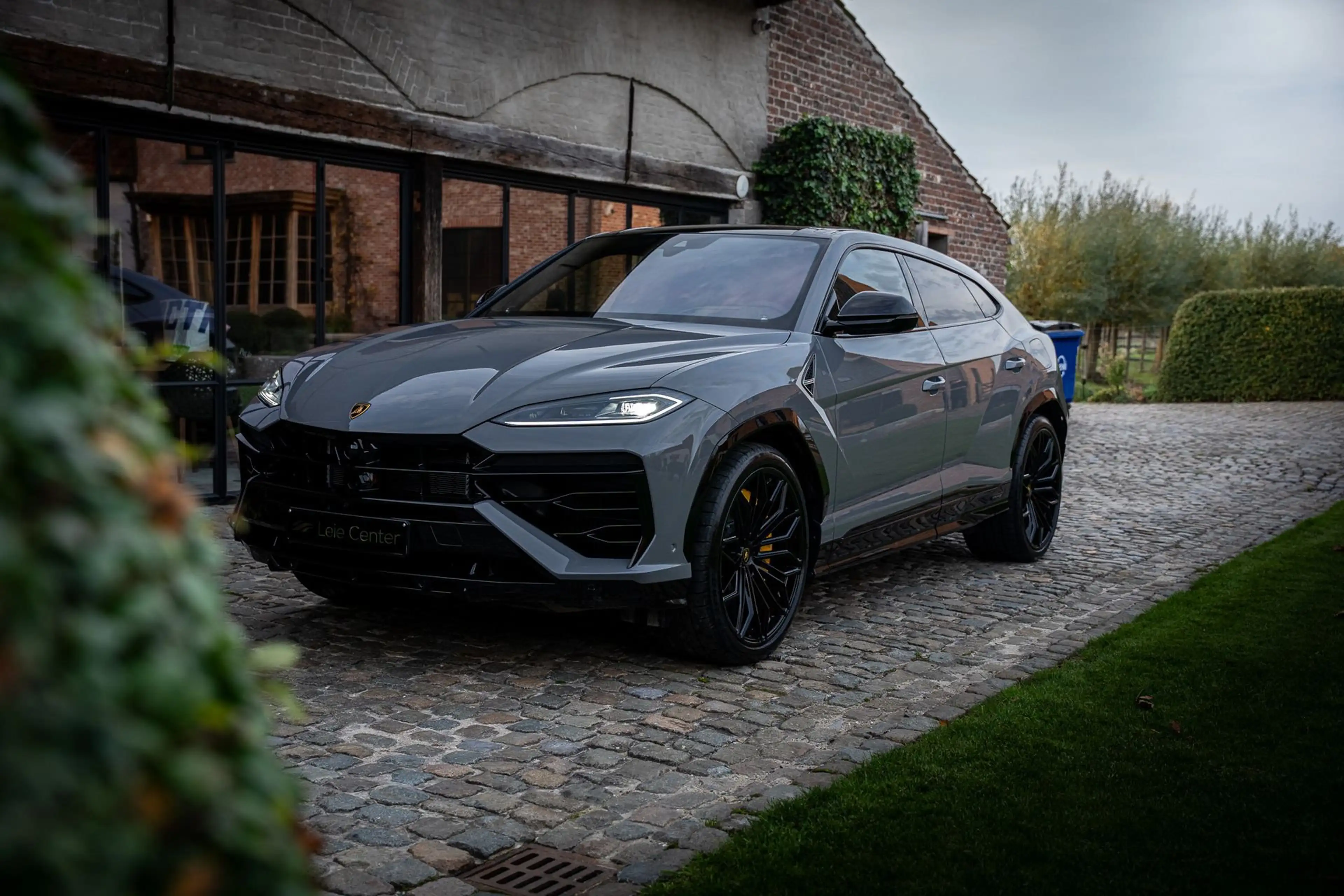Lamborghini Urus SE 2025 / 588kW / PLUG-IN / 51G CO2 — photo 10