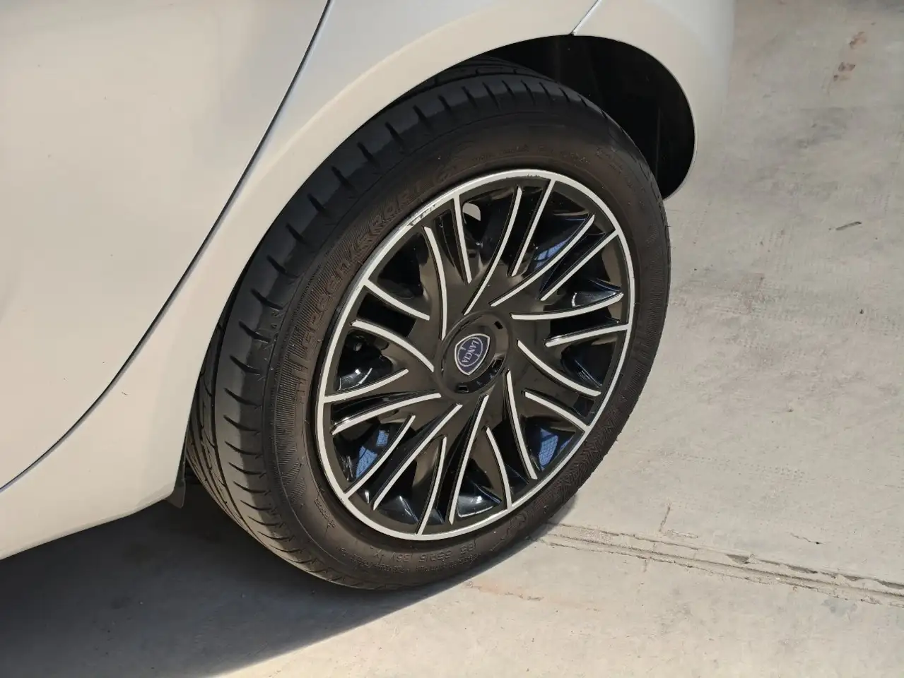 Lancia Ypsilon 2021 — фото 9