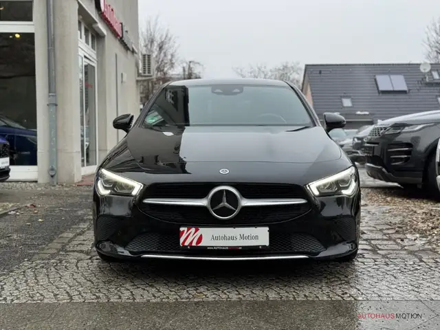 Mercedes-Benz CLA view 3