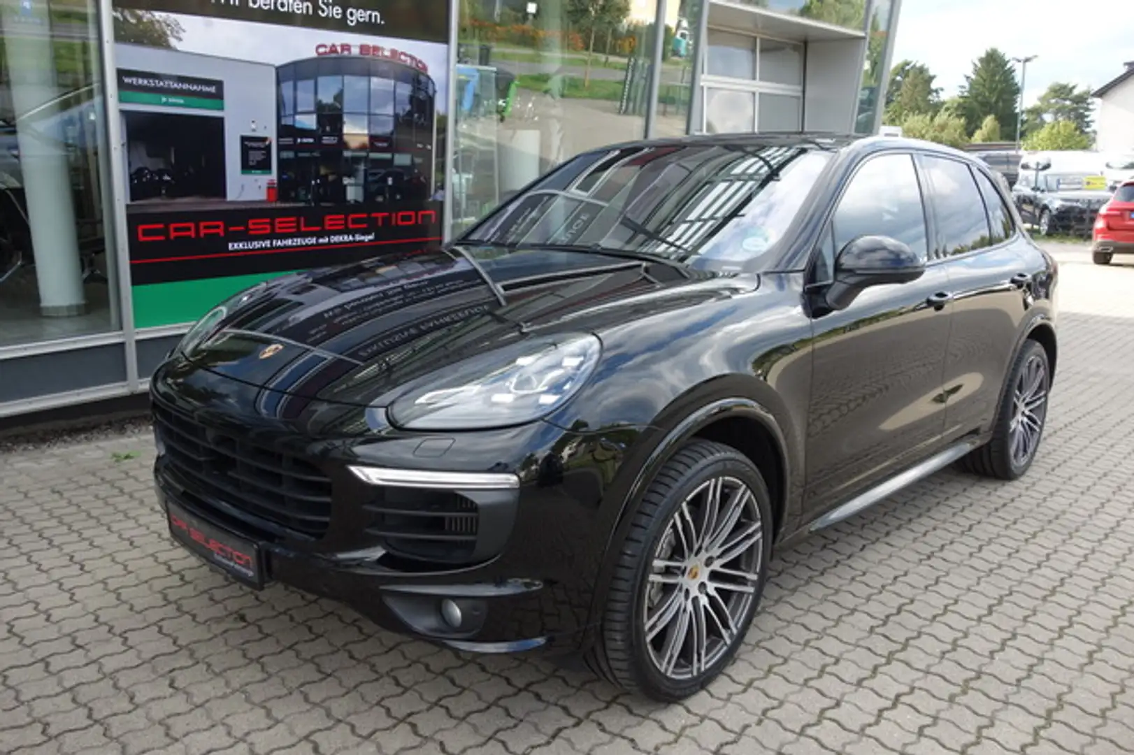 Porsche Cayenne S 4.2 Diesel V8 Platinum PANO/ACC/LUFT Zwart - 1