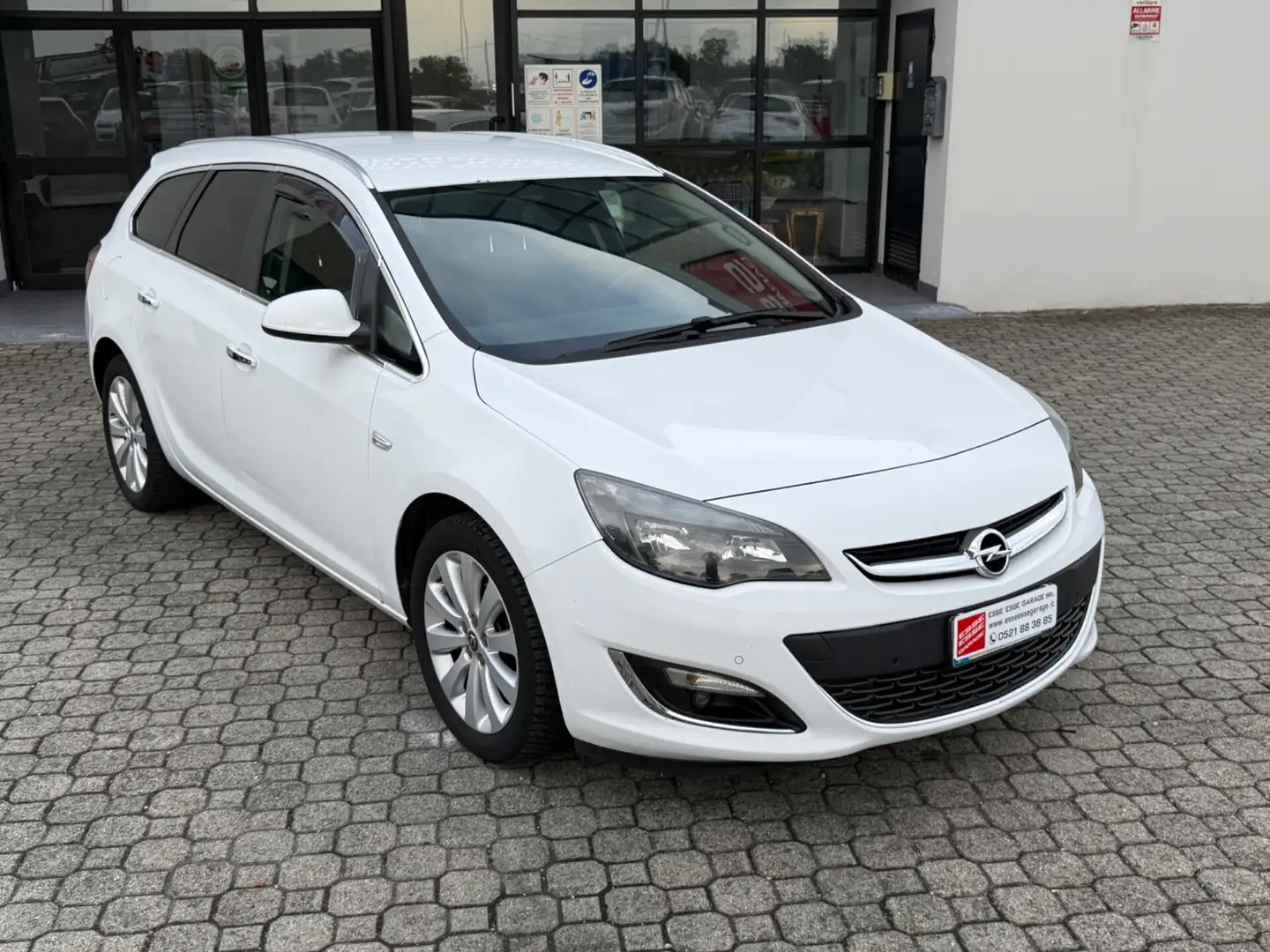 Opel Astra Astra 1.4 Turbo 140CV Sports Tourer GPL Tech Cosmo Bianco - 2