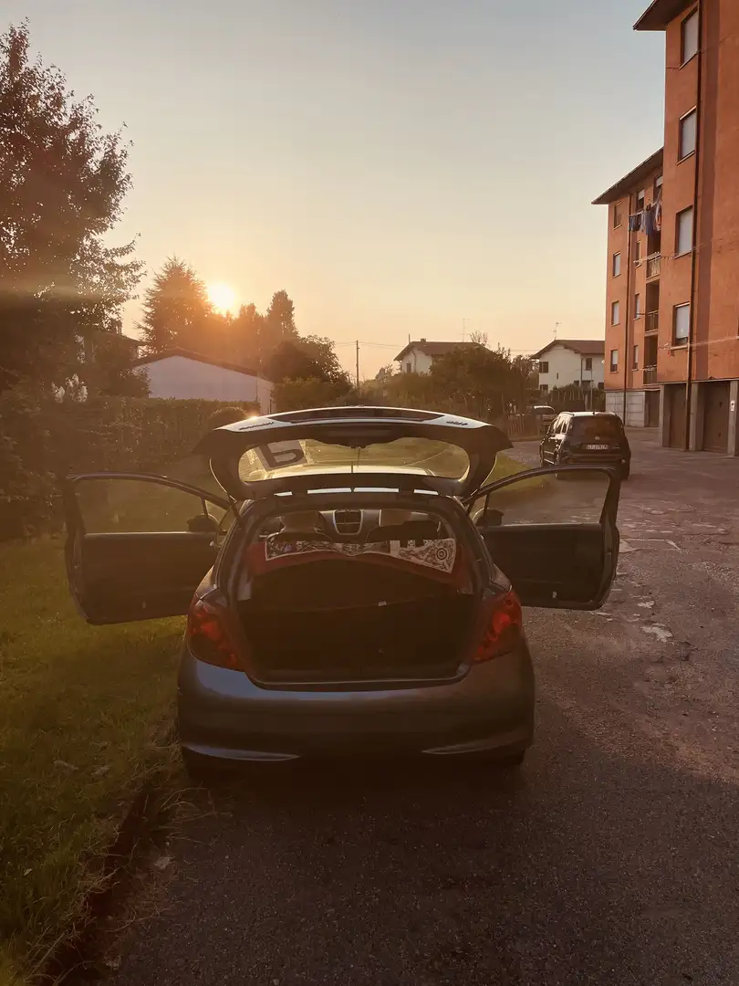 Peugeot 207 HDi 1.4 - 2