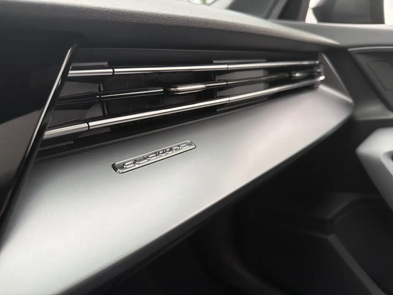 Audi A3 Sportback TFSI quattro 150 kW S line Pano AHK 14