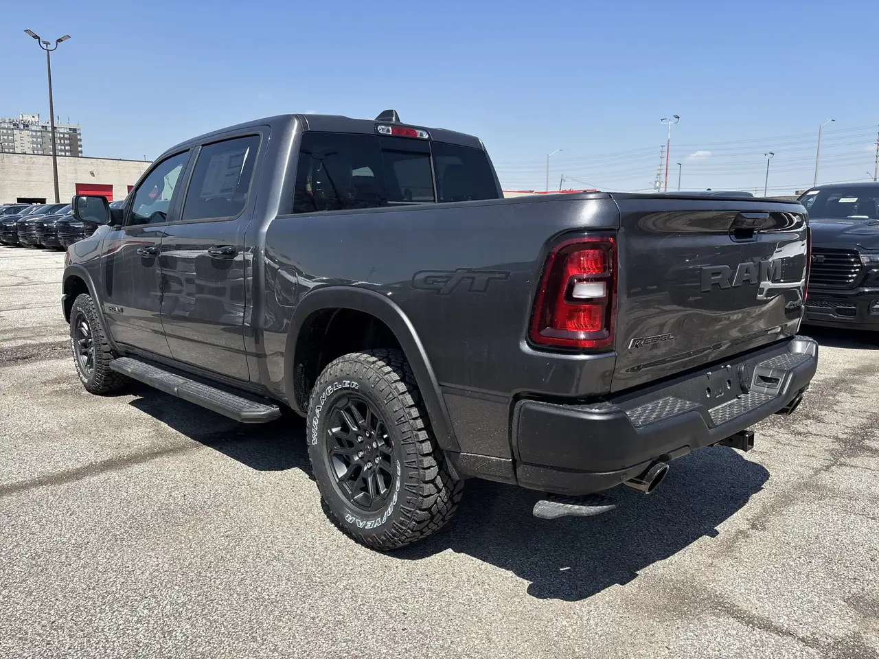 RAM 1500 снимка RAM 1500