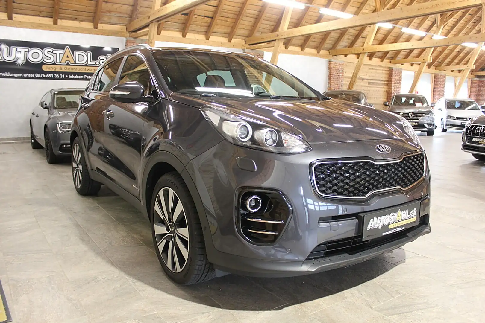 Kia Sportage 2.0 CRDi Platin 4WD/AHV-LEDER-NAVI-XENON-VOLL!! Silber - 2