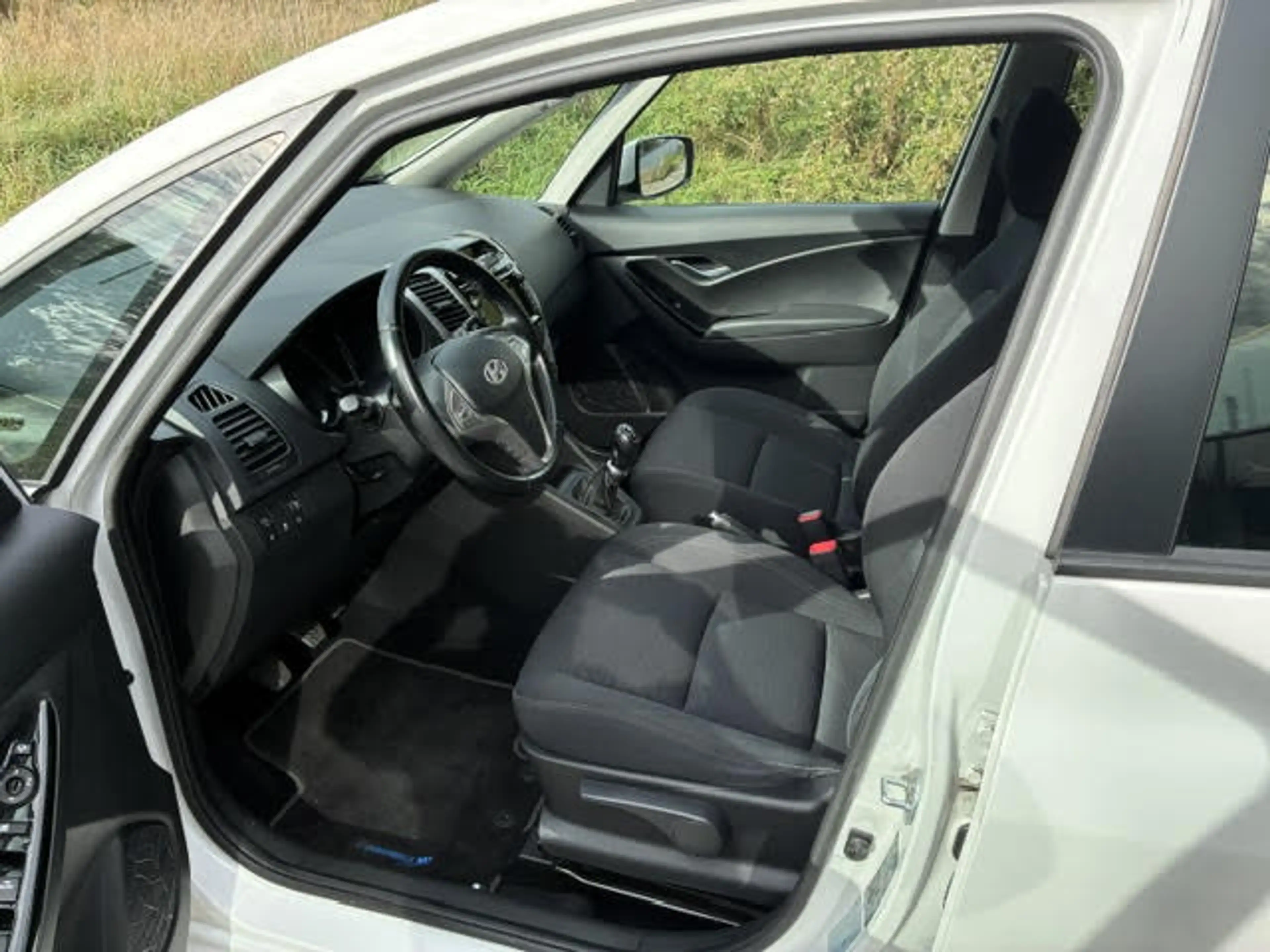 Hyundai iX20 iX20 1.4i Go! | Navi | 29.850 KM !!! — photo 8