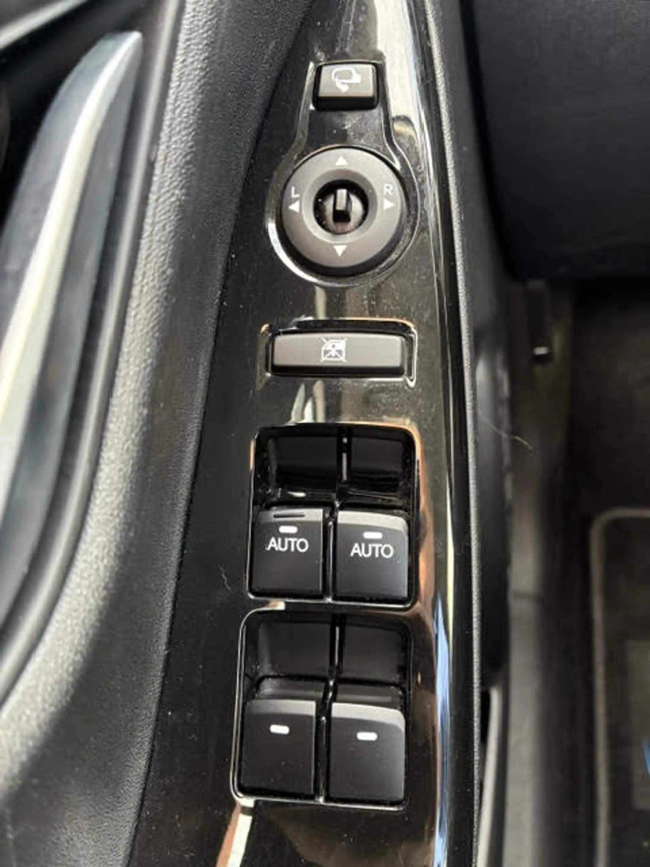 Hyundai iX20 iX20 1.4i Go! | Navi | 29.850 KM !!! — photo 12