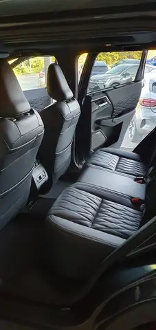 Mitsubishi Outlander view 8